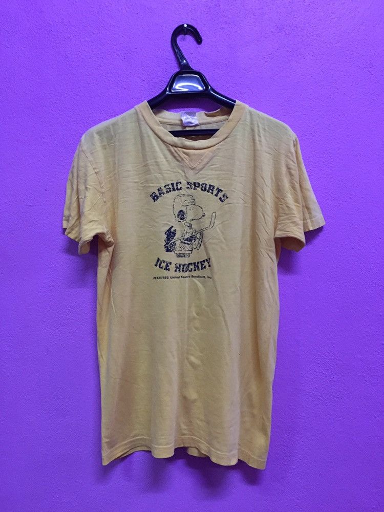 Peanuts Snoopy Ice Hockey Tee Size Medium Size US M / EU 48-50 / 2 - 1 Thumbnail