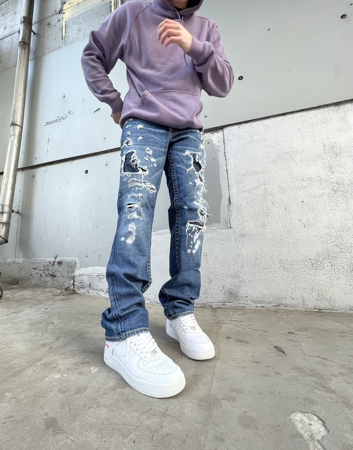True Religion Vintage True Religion Distressed Denim Jeans Size US 32 / EU 48 - 3 Thumbnail