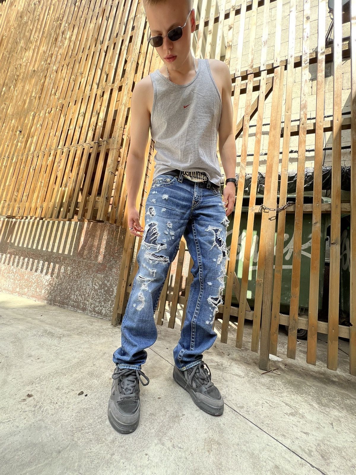 True Religion Vintage True Religion Distressed Denim Jeans Size US 32 / EU 48 - 4 Thumbnail