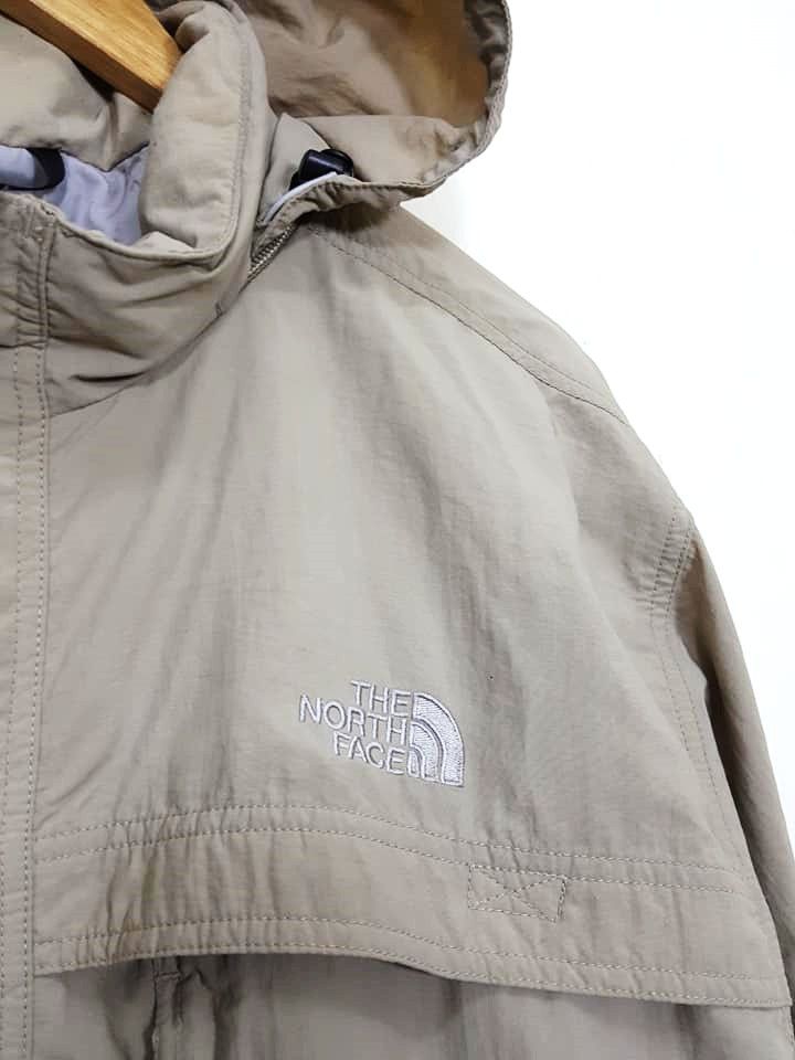The North Face TNF Nylon Beige Hooded Jacket Size US L / EU 52-54 / 3 - 5 Thumbnail