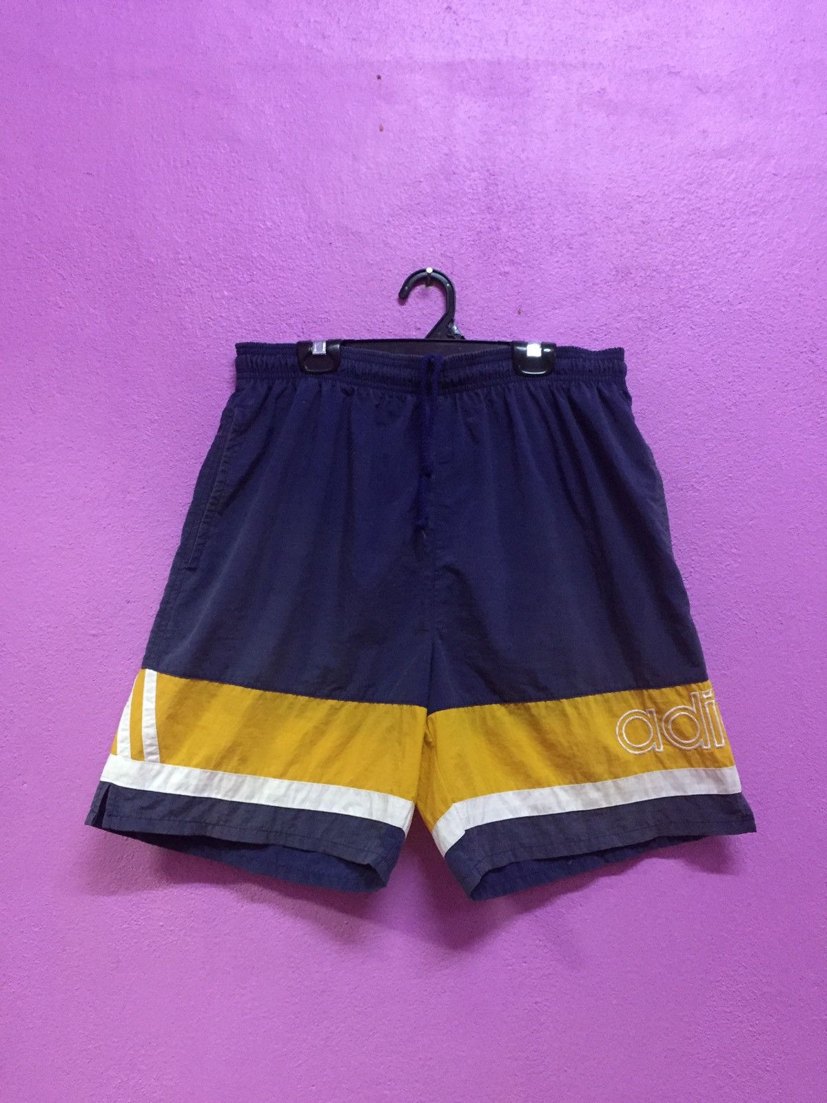 Adidas Adidas Short Pants Size M Size US 28 / EU 44 - 1 Thumbnail