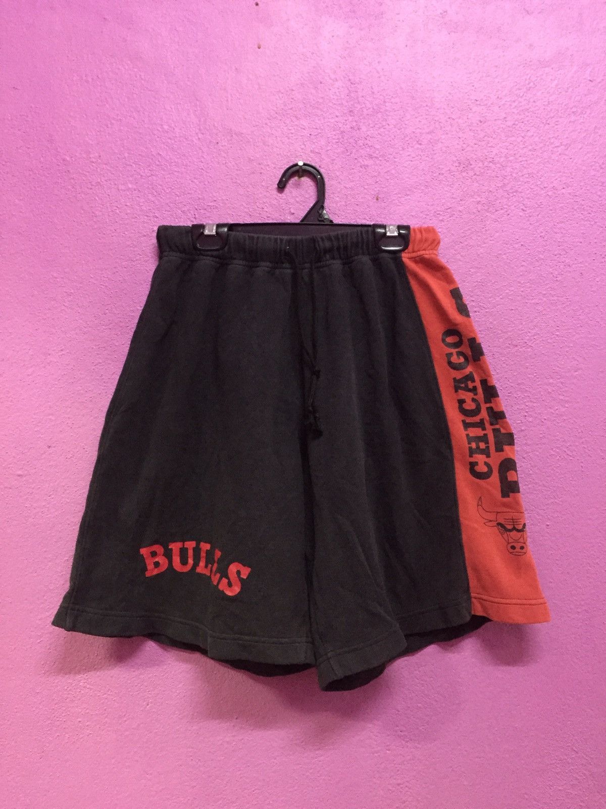 NBA Chicago Bulls Short Pants Size LL Size US 26 / EU 42 - 1 Thumbnail