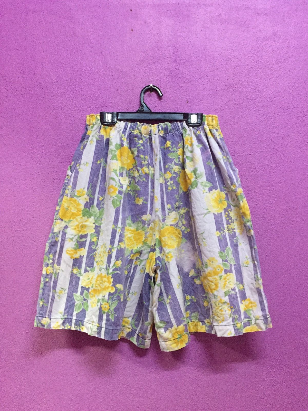 Other Flowers Fullprints Short Pants Size US 26 / EU 42 - 2 Thumbnail