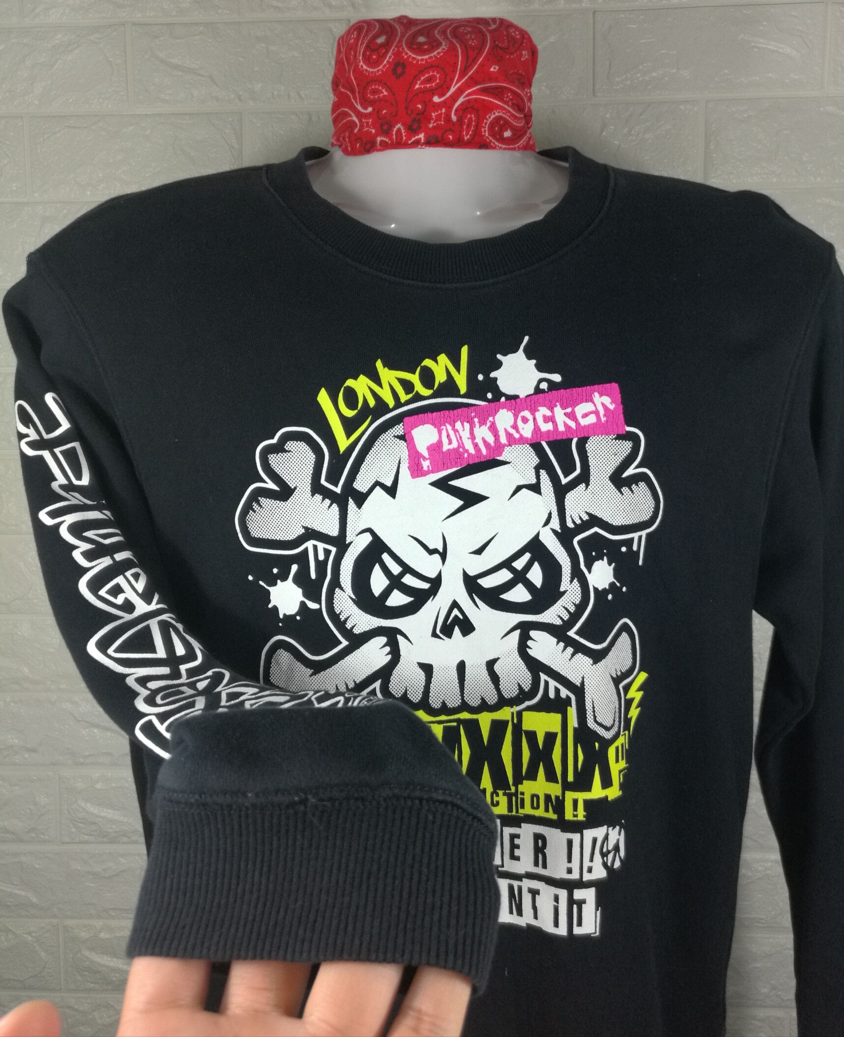 Japanese Brand Vintage Blue Cross London Punk Rocker Sweatshirt Size US M / EU 48-50 / 2 - 6 Thumbnail