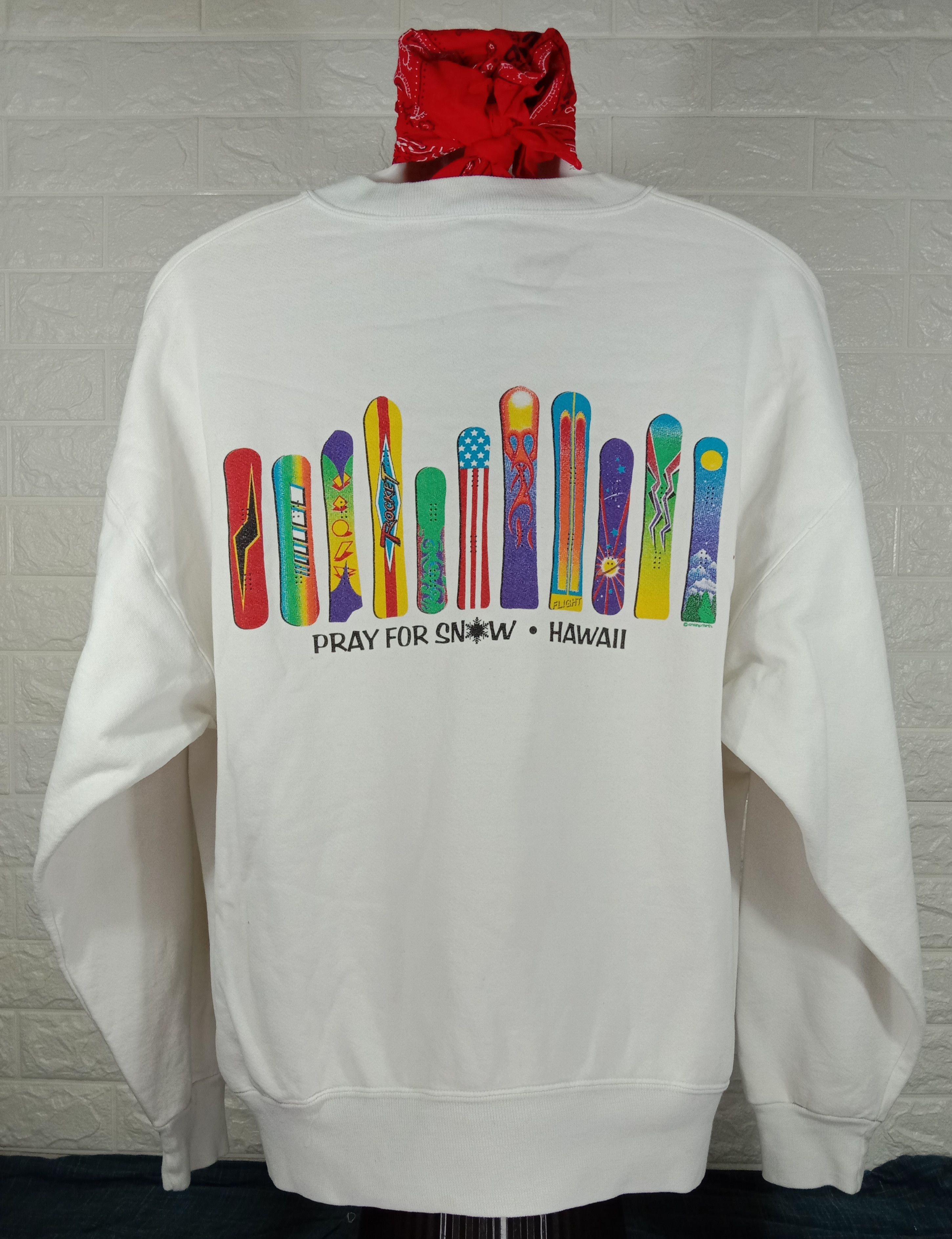 Vintage Vintage 90's Crazy Shirt Pray For Snow Hawaii Sweatshirt Size US XL / EU 56 / 4 - 5 Thumbnail