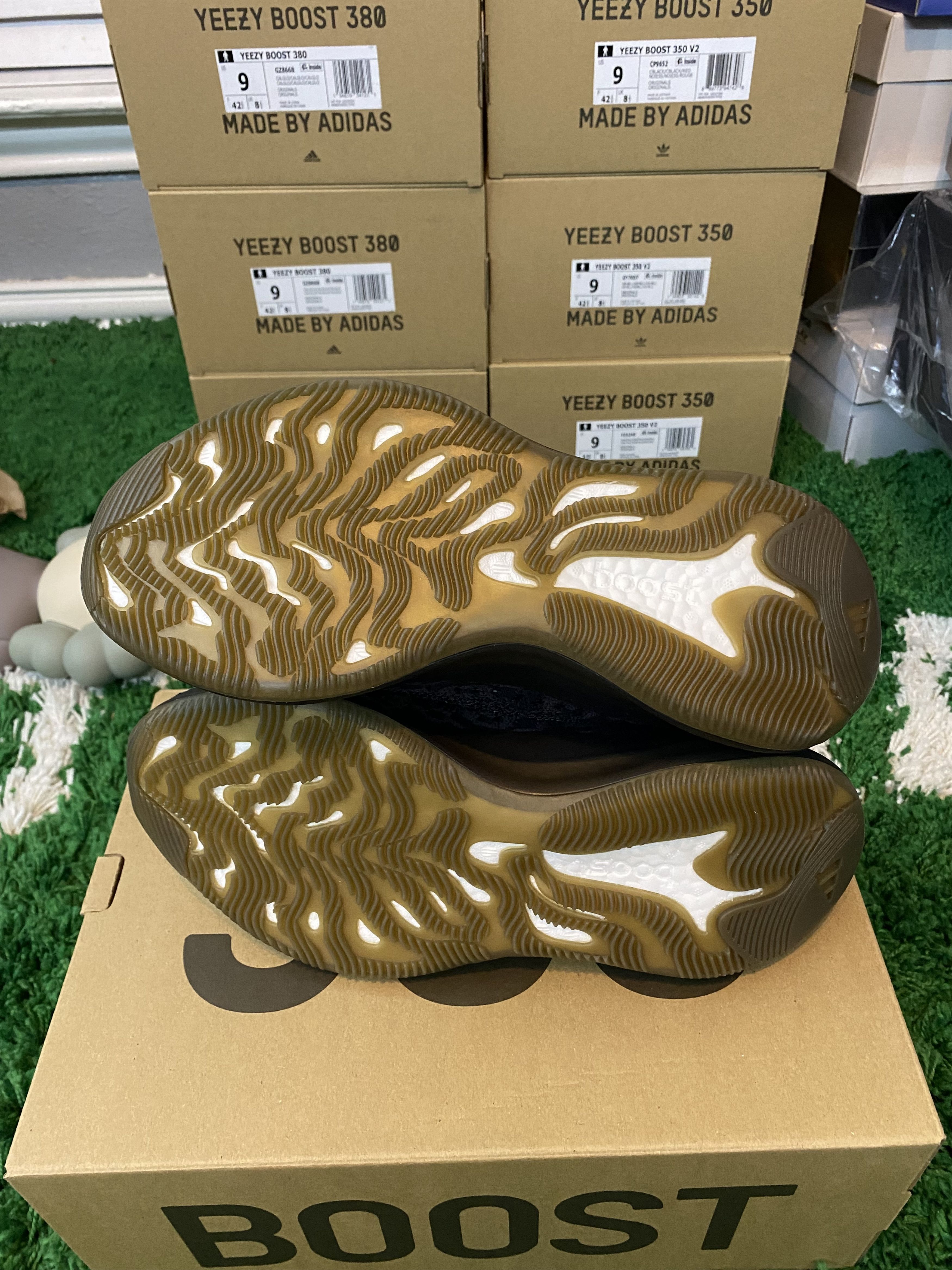 Adidas × Kanye West Yeezy Boost 380 - Onyx - FZ1270 Size US 9 / EU 42 - 8 Thumbnail