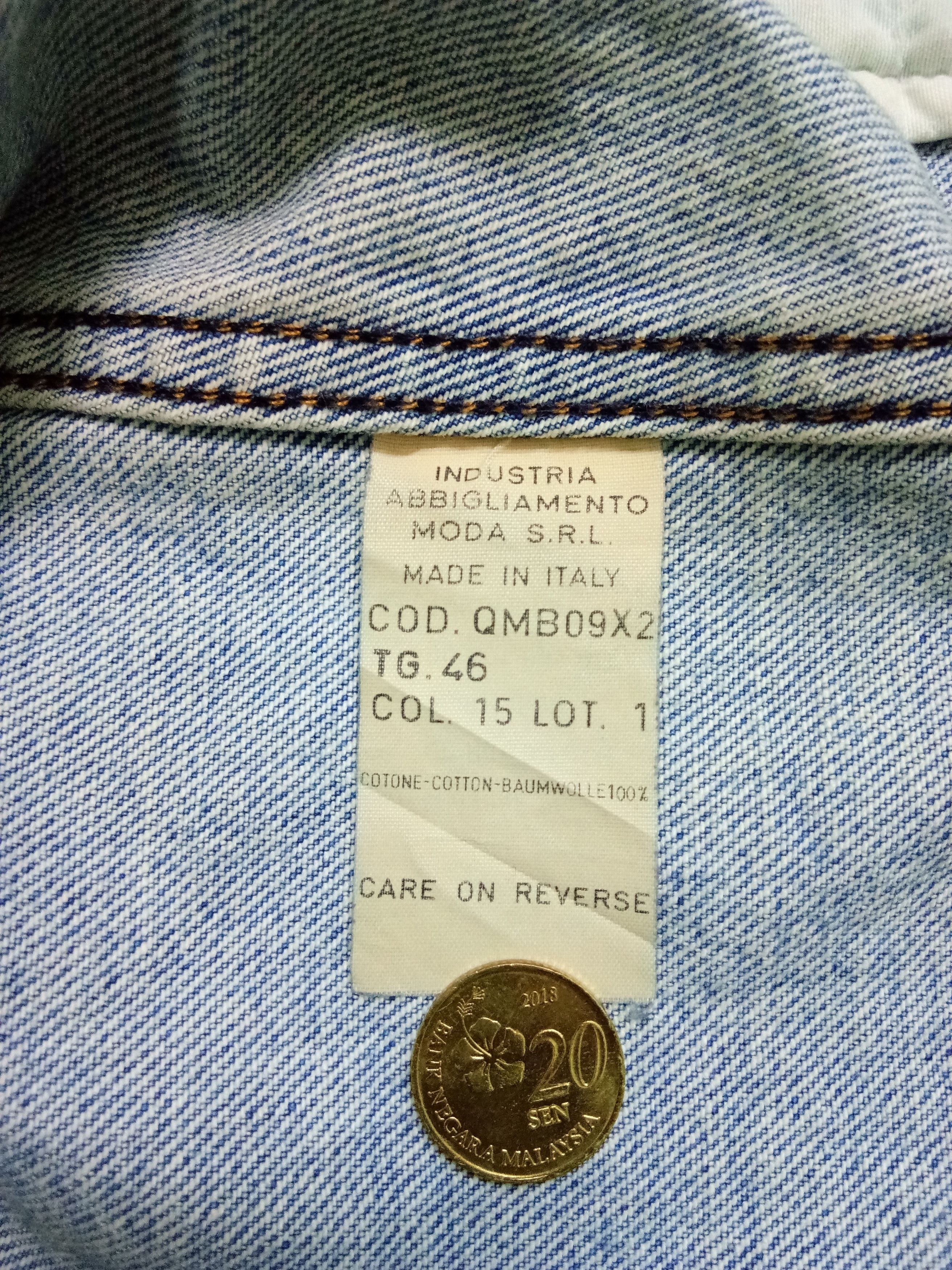 Moschino archive Moschino Jeans Made In Italy truckers Size US S / EU 44-46 / 1 - 4 Thumbnail