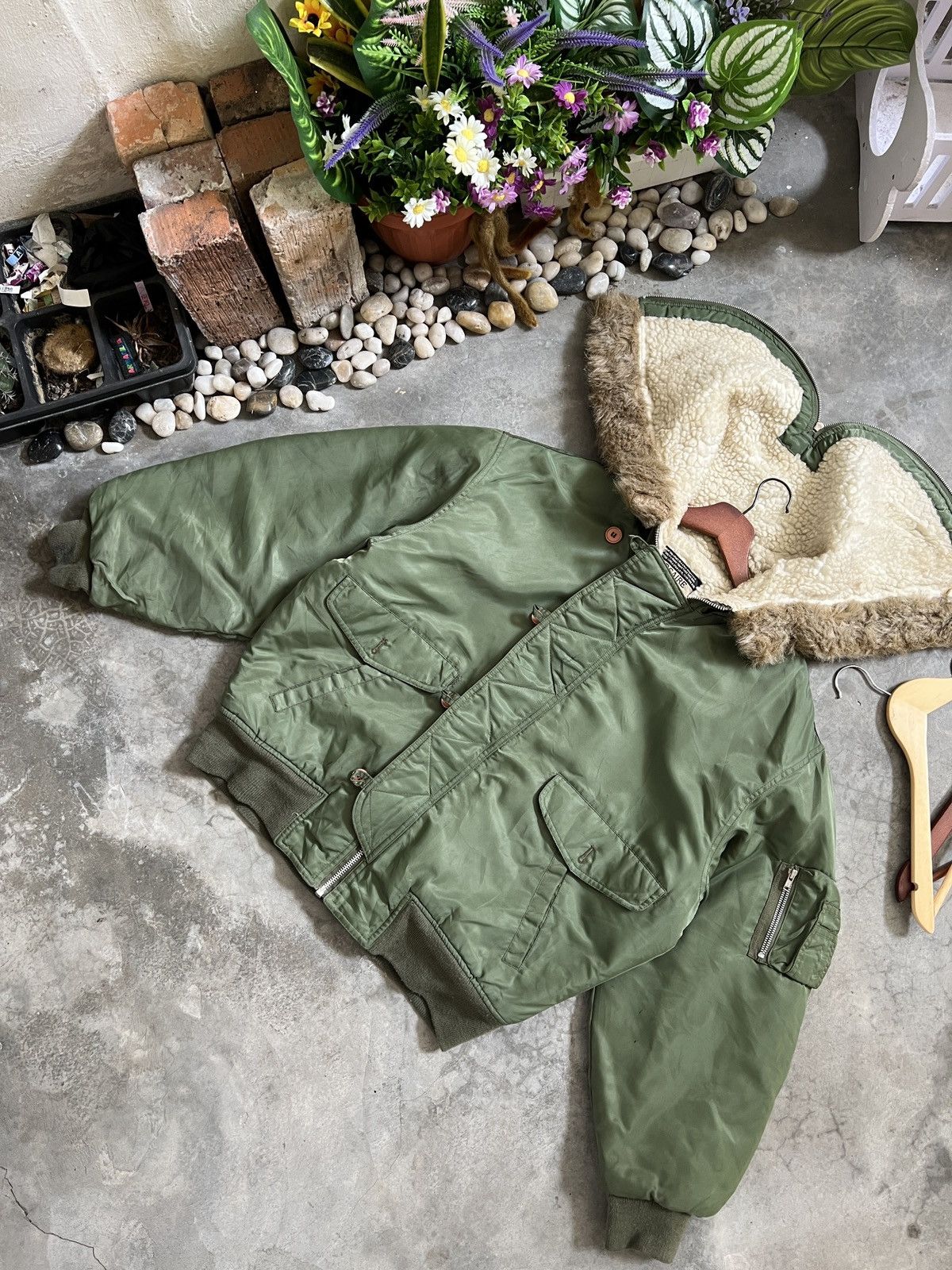 Japanese Brand × Vintage Vintage 🖤🏴‍☠️ Warm Military Bomber Jacket Size US L / EU 52-54 / 3 - 4 Thumbnail