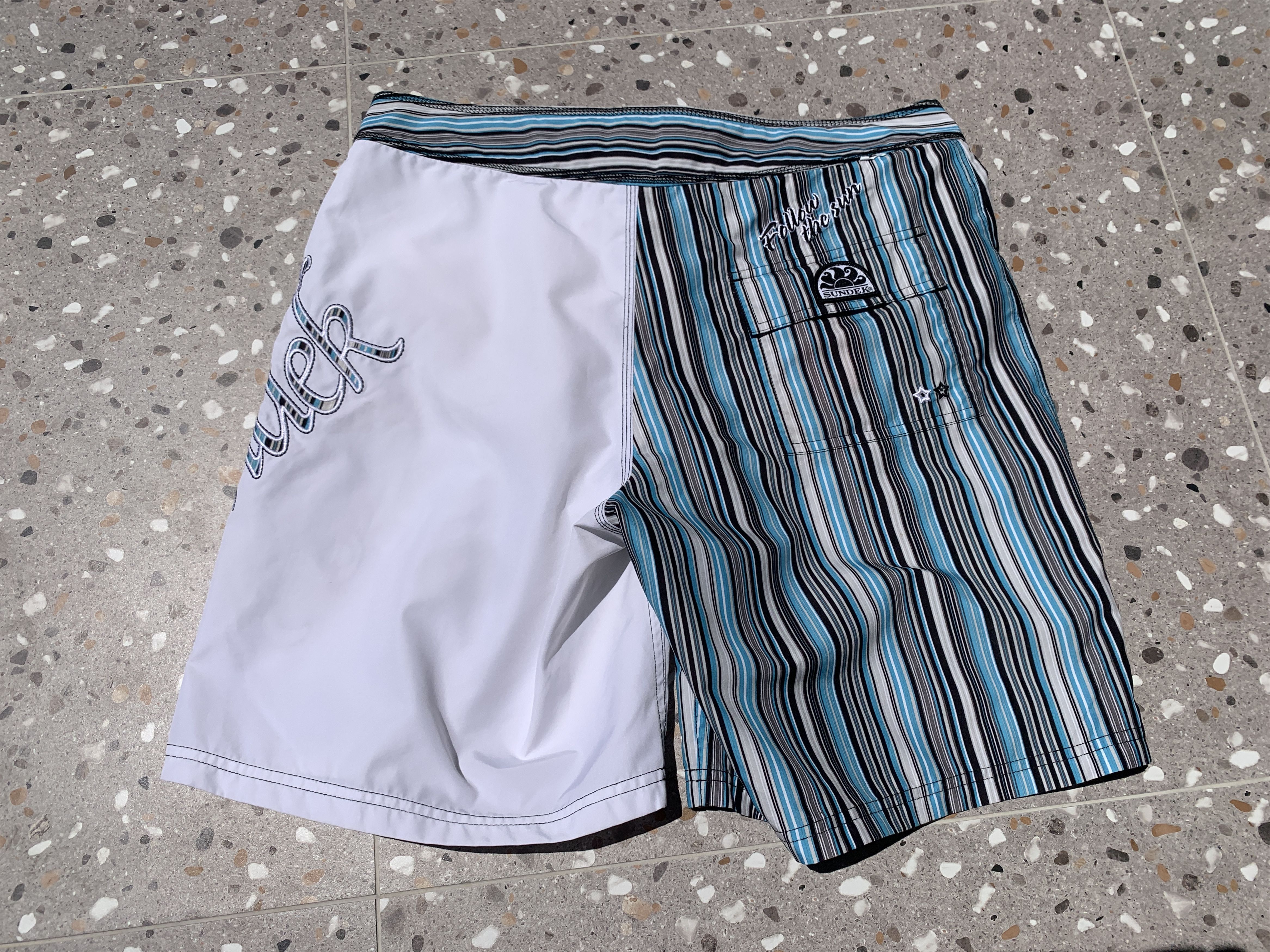 Sundek Sundek 34 Zebra Long Beach Board Shorts Bath Size 34 M L Size US 34 / EU 50 - 2 Thumbnail