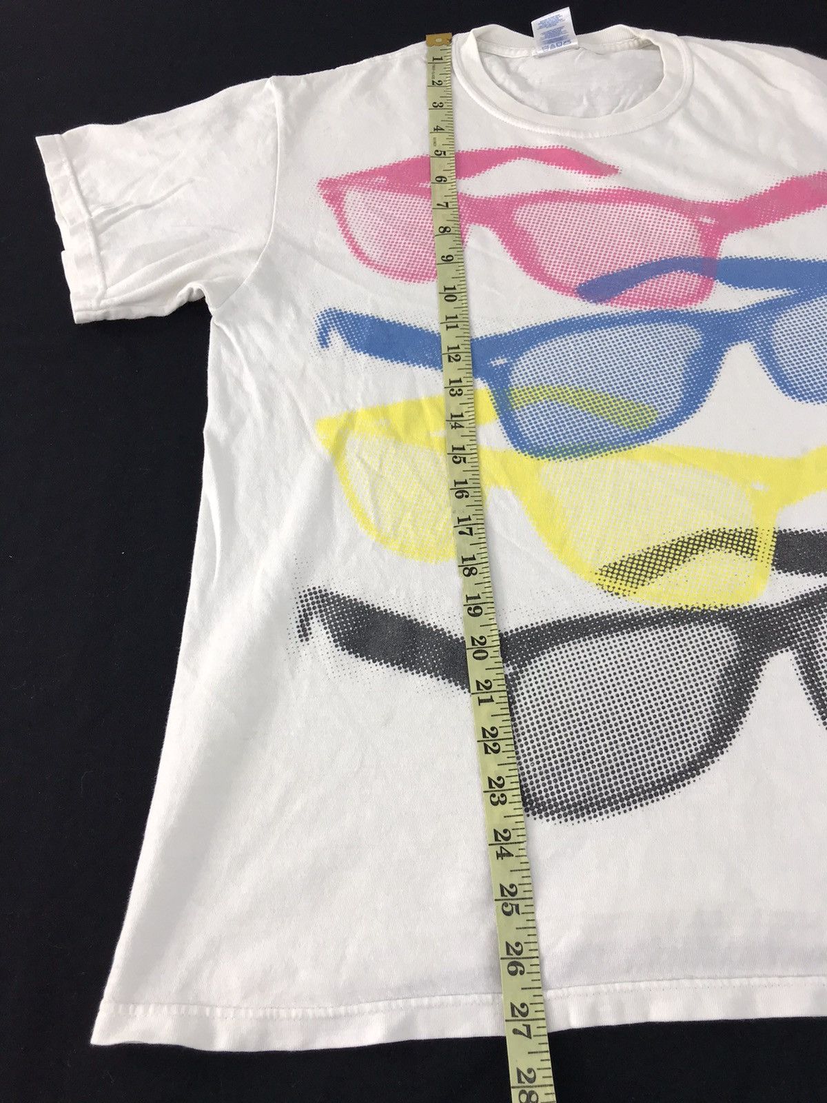 Japanese Brand × Vintage Tee Printed Colourfull Big Spectacles Logo Fits Size M Size US M / EU 48-50 / 2 - 8 Thumbnail