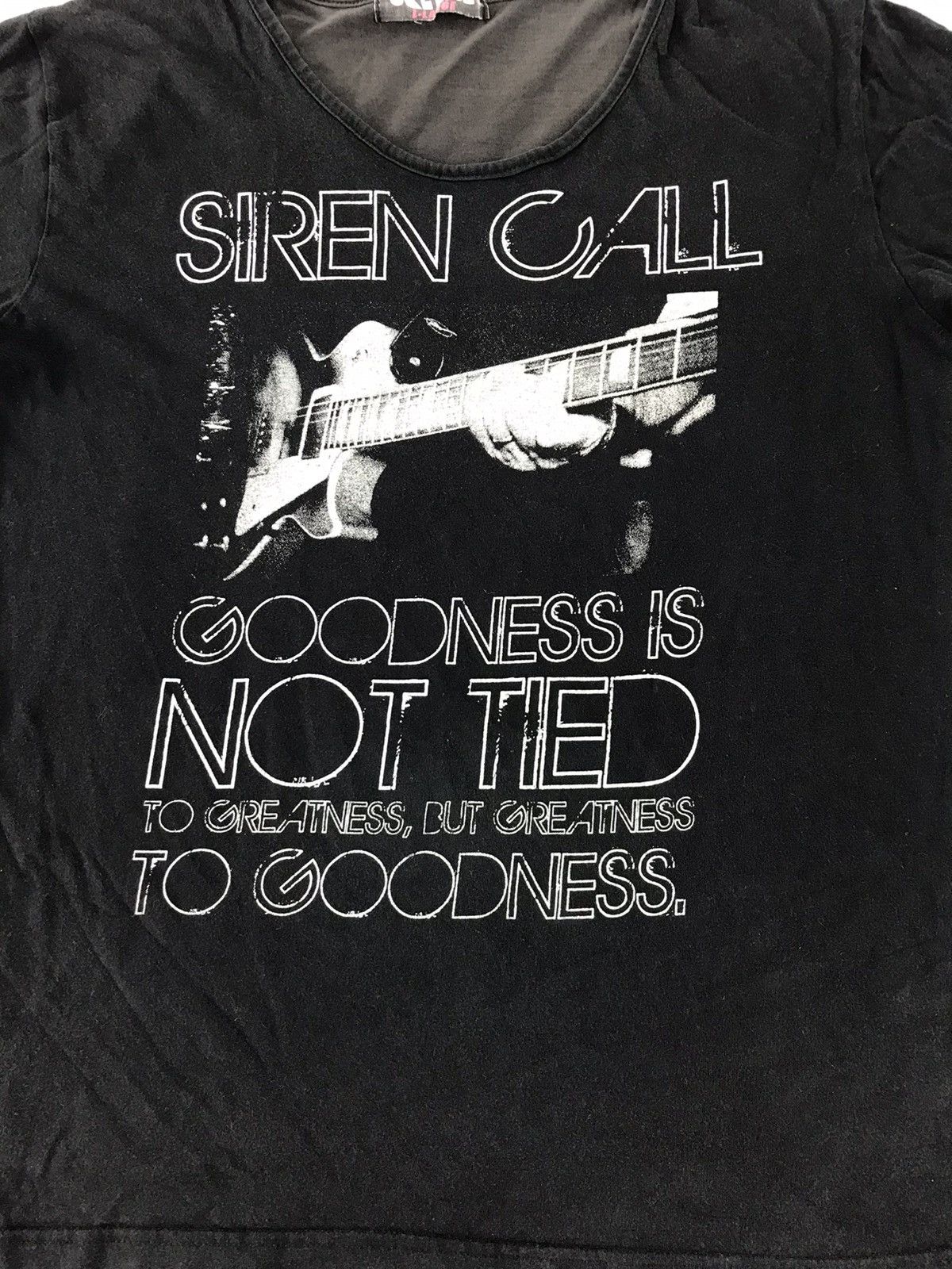 Band Tees × Japanese Brand Siren Call Godness Is Not Tied Oval Dice Brand Tee K091j Size US M / EU 48-50 / 2 - 3 Thumbnail