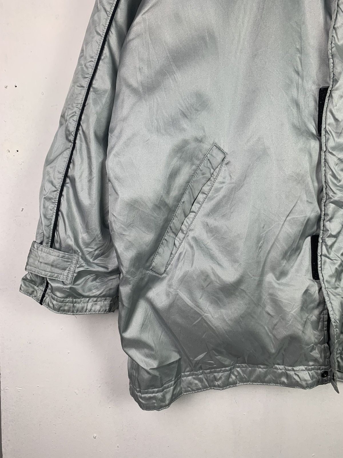 Umbro × Vintage Vintage Umbro Nylon Windbreaker Size US XL / EU 56 / 4 - 4 Thumbnail