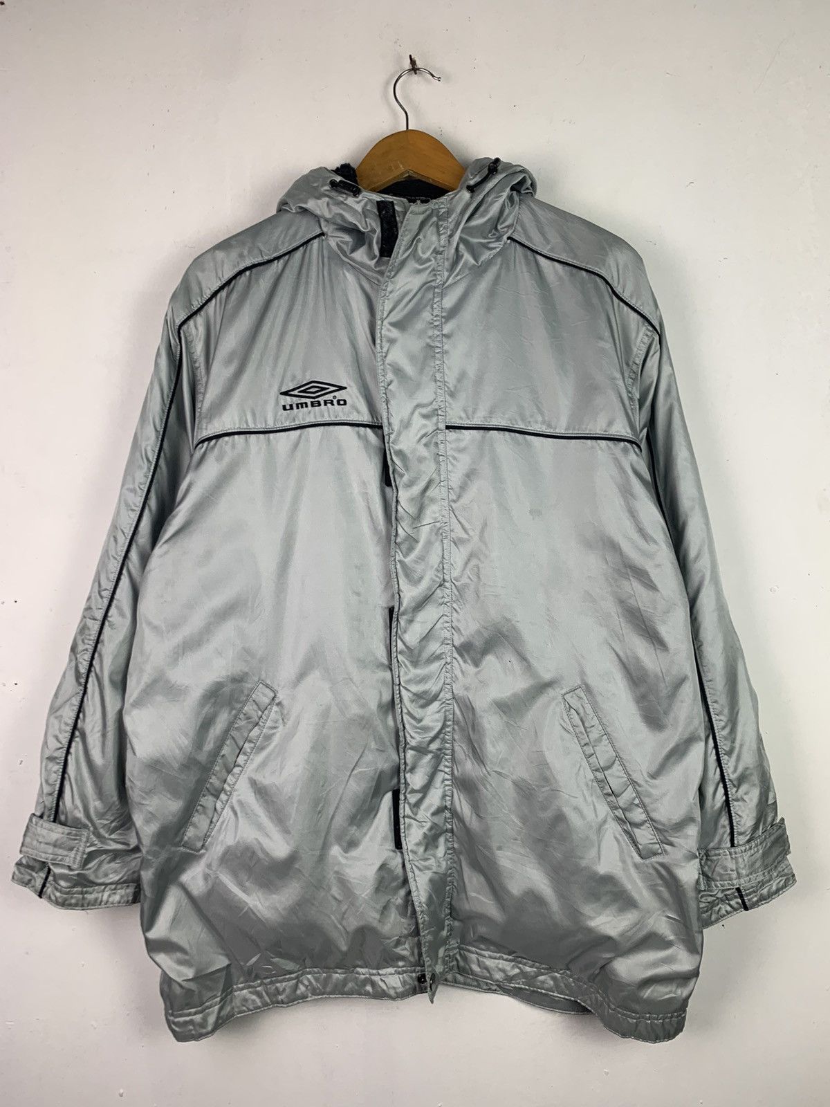 Umbro × Vintage Vintage Umbro Nylon Windbreaker Size US XL / EU 56 / 4 - 1 Thumbnail