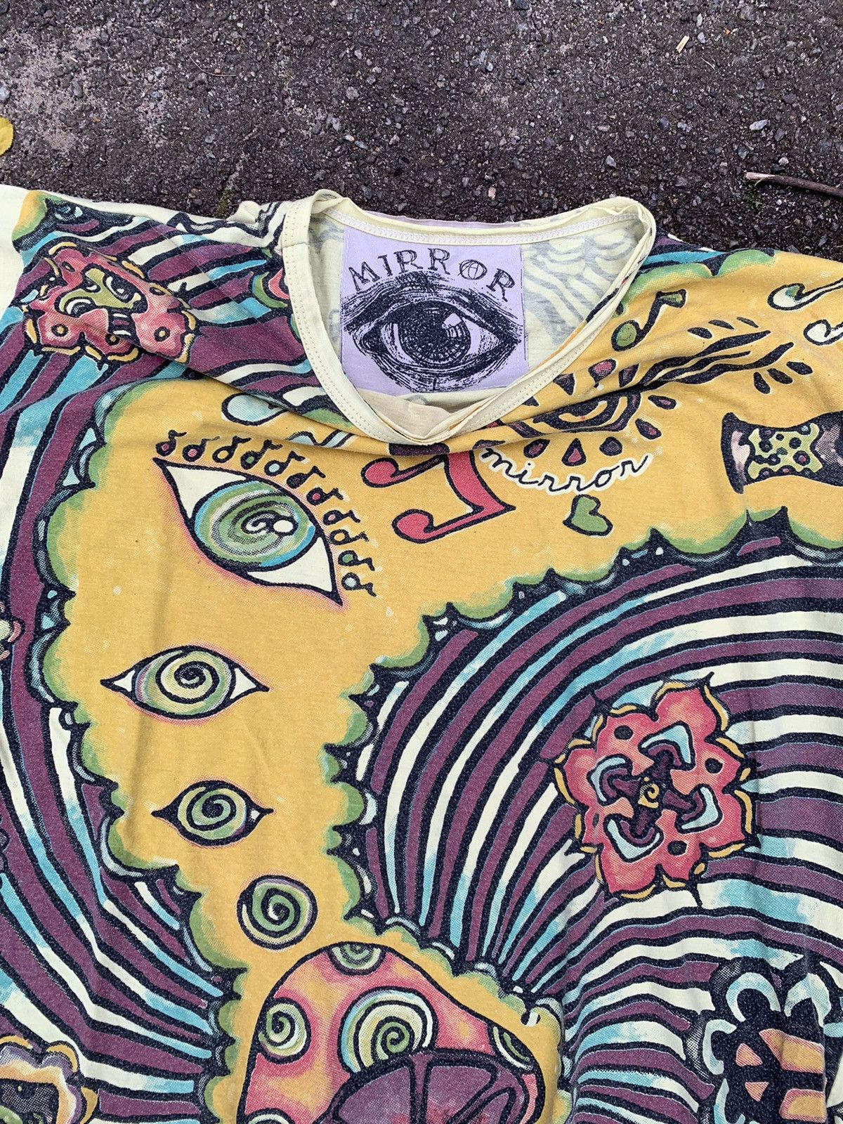 Japanese Brand Mirror LSD mushroom multicolour all print vintage t-shirt Size US M / EU 48-50 / 2 - 4 Thumbnail