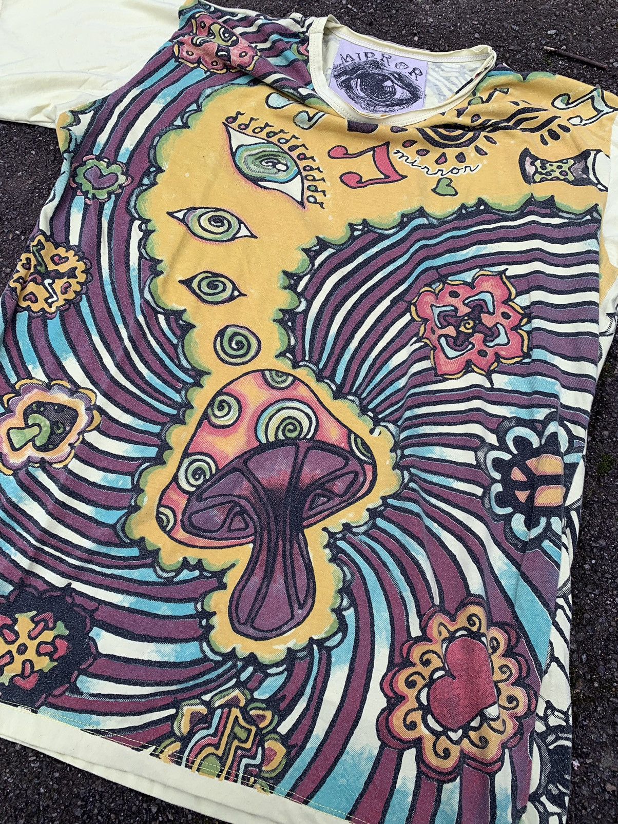 Japanese Brand Mirror LSD mushroom multicolour all print vintage t-shirt Size US M / EU 48-50 / 2 - 5 Thumbnail