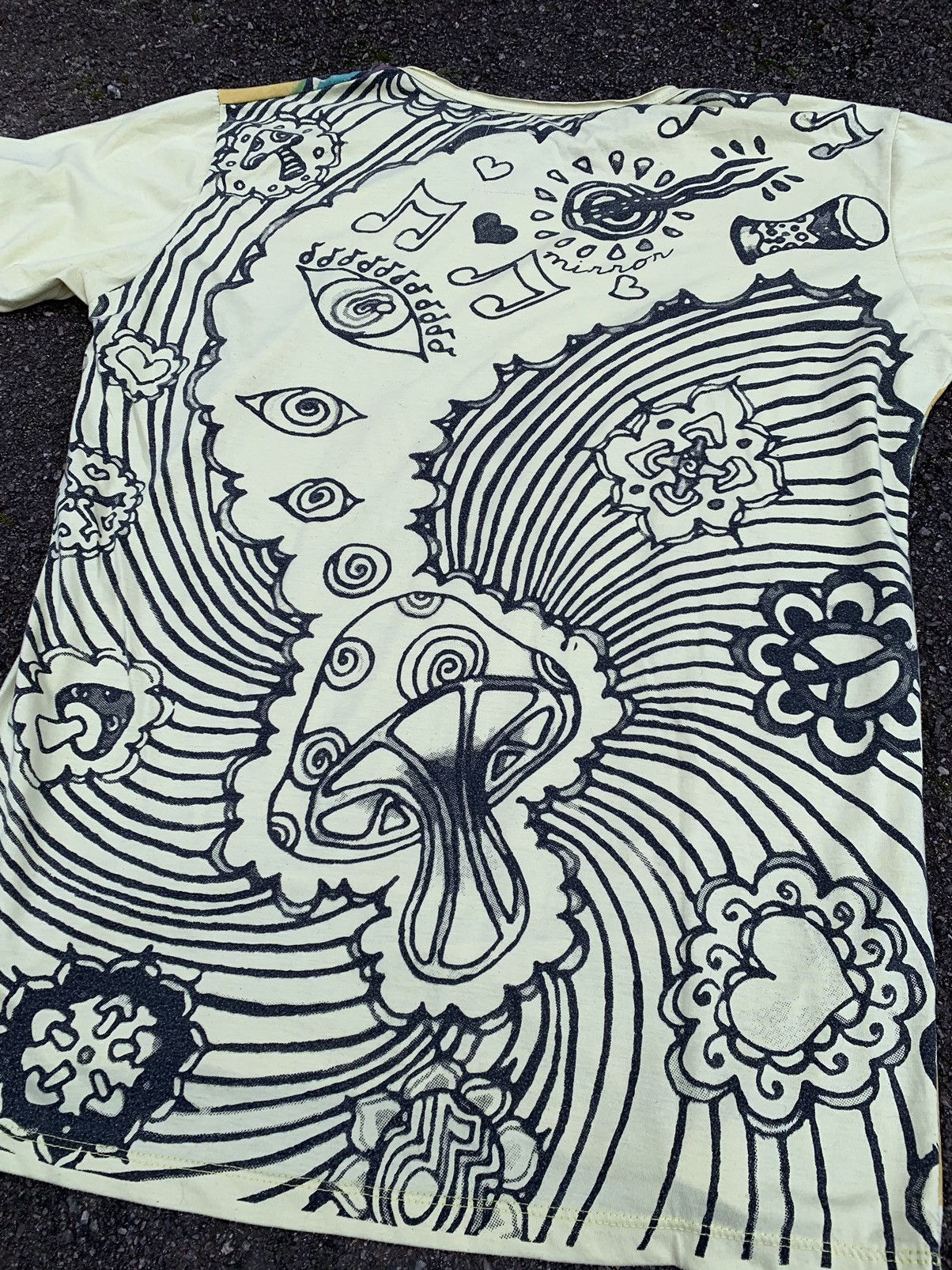 Japanese Brand Mirror LSD mushroom multicolour all print vintage t-shirt Size US M / EU 48-50 / 2 - 8 Thumbnail