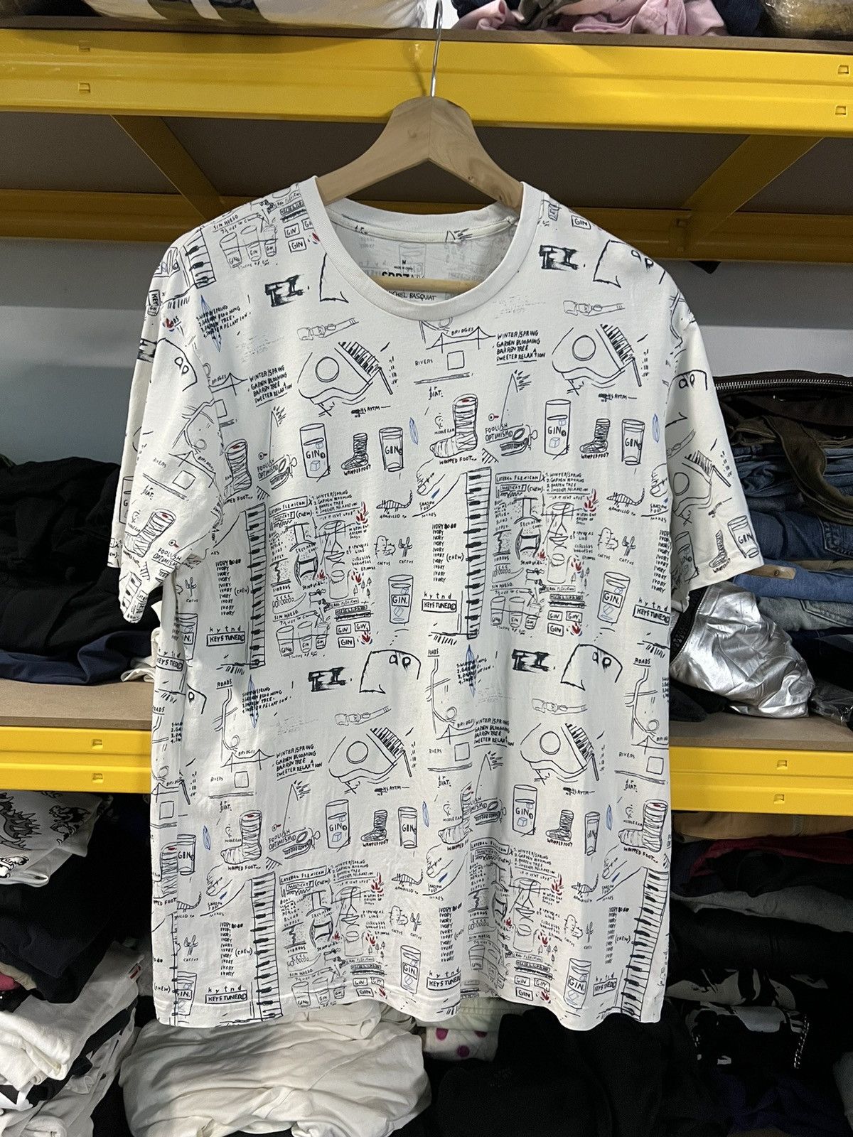 image of Jean Michel Basquiat x Uniqlo Jean-Michel-Basquiat X Moma Modern Art Tee in White (Size Medium)