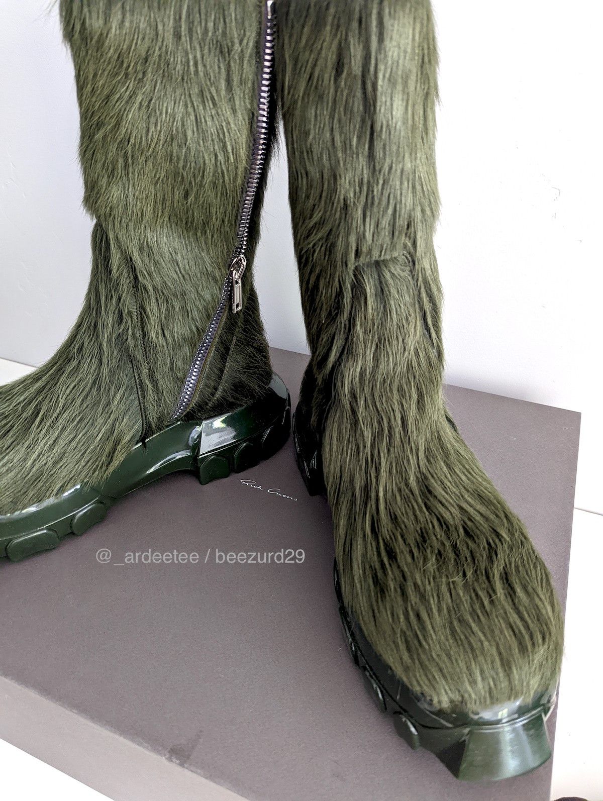 Rick Owens 💥UNRELEASED 1/1 CALF HAIR FUR CREEPER BOZO TRACTOR BOOTS Size US 8 / EU 41 - 5 Thumbnail