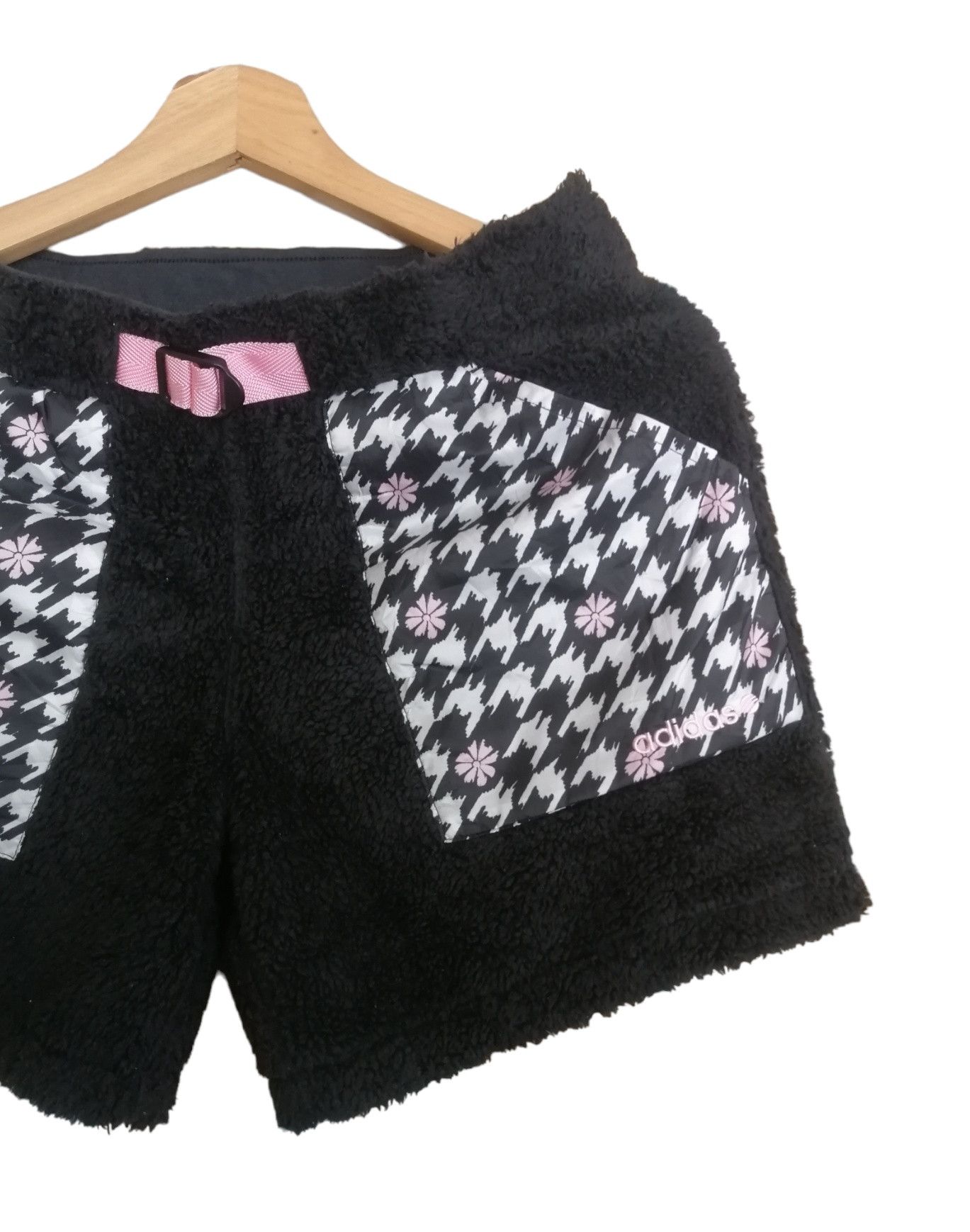 Adidas 🔥Size S..Adidas NEO LABEL Fleece Short Pants Size 29" - 3 Thumbnail