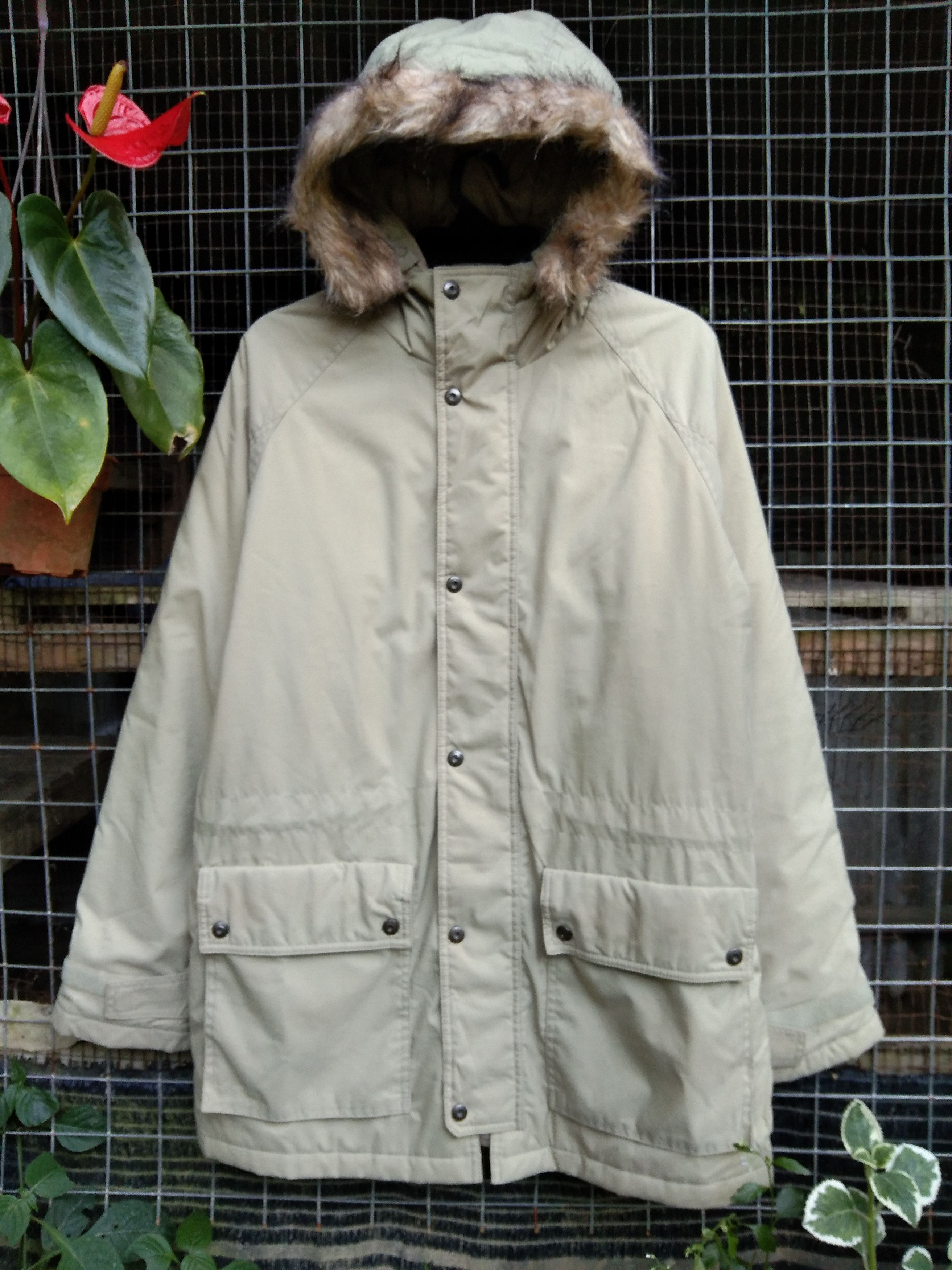 UNIQLO MEN'S PARKA JACKET WITH HOOD