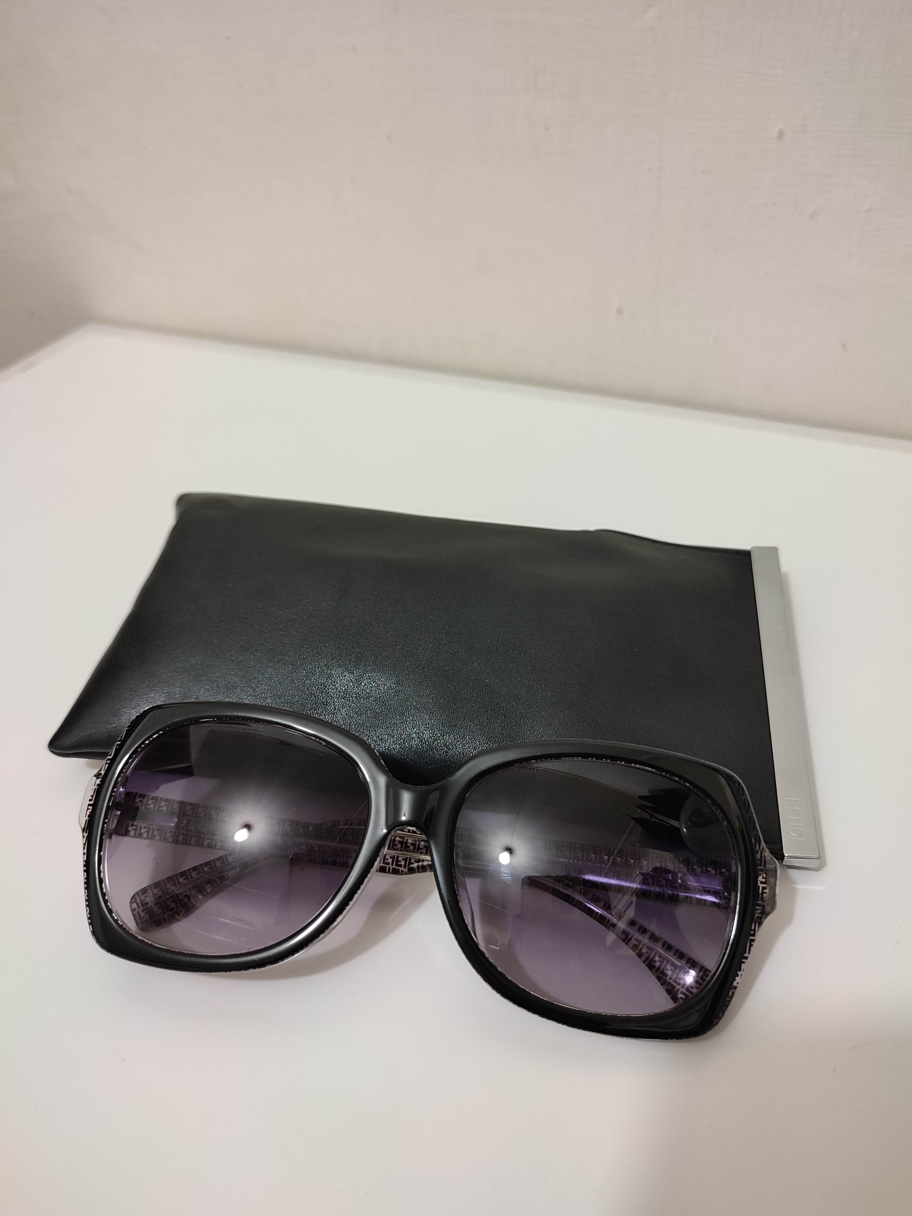 Fendi Fendi Micro Monogram Sunglasses Size ONE SIZE - 4 Thumbnail