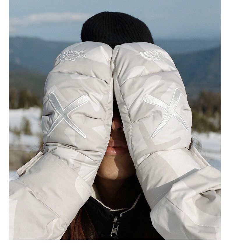 Kaws × The North Face Kaws x The North Face Nuptse Mitt Size ONE SIZE - 4 Thumbnail
