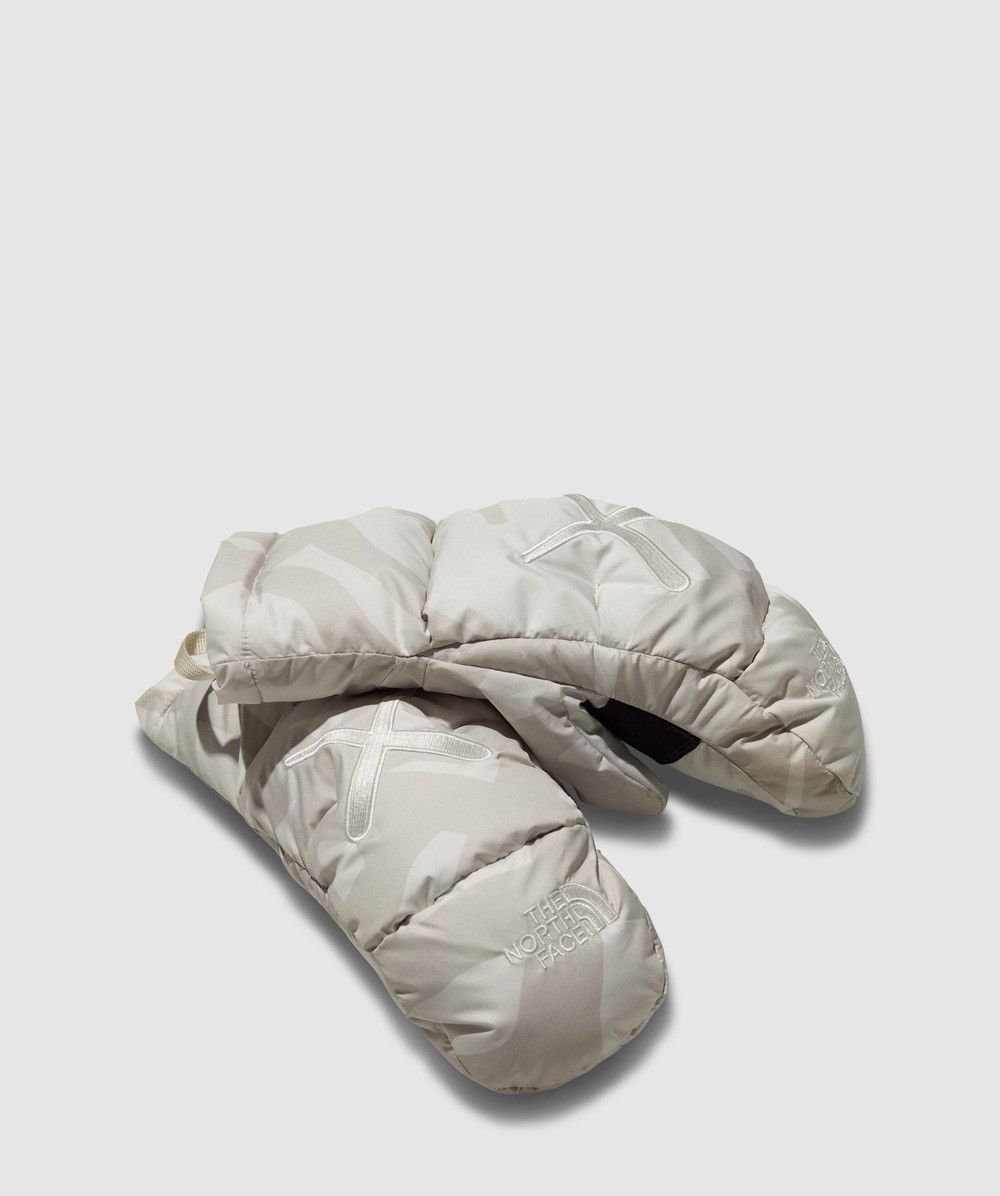 Kaws × The North Face Kaws x The North Face Nuptse Mitt Size ONE SIZE - 2 Thumbnail