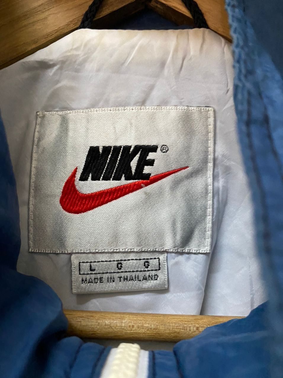 Nike RARE🔥NIKE Swoosh Big Logo Zipper Light Jacket Size US M / EU 48-50 / 2 - 9 Thumbnail