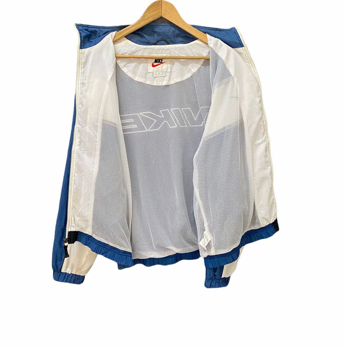 Nike RARE🔥NIKE Swoosh Big Logo Zipper Light Jacket Size US M / EU 48-50 / 2 - 8 Thumbnail
