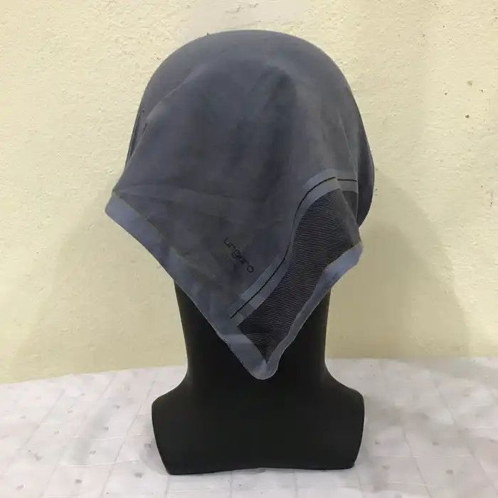 Ungaro Paris Ungaro Paris Pocket Square/Scarf / Handkerchief/Neckerchief Size ONE SIZE - 3 Thumbnail