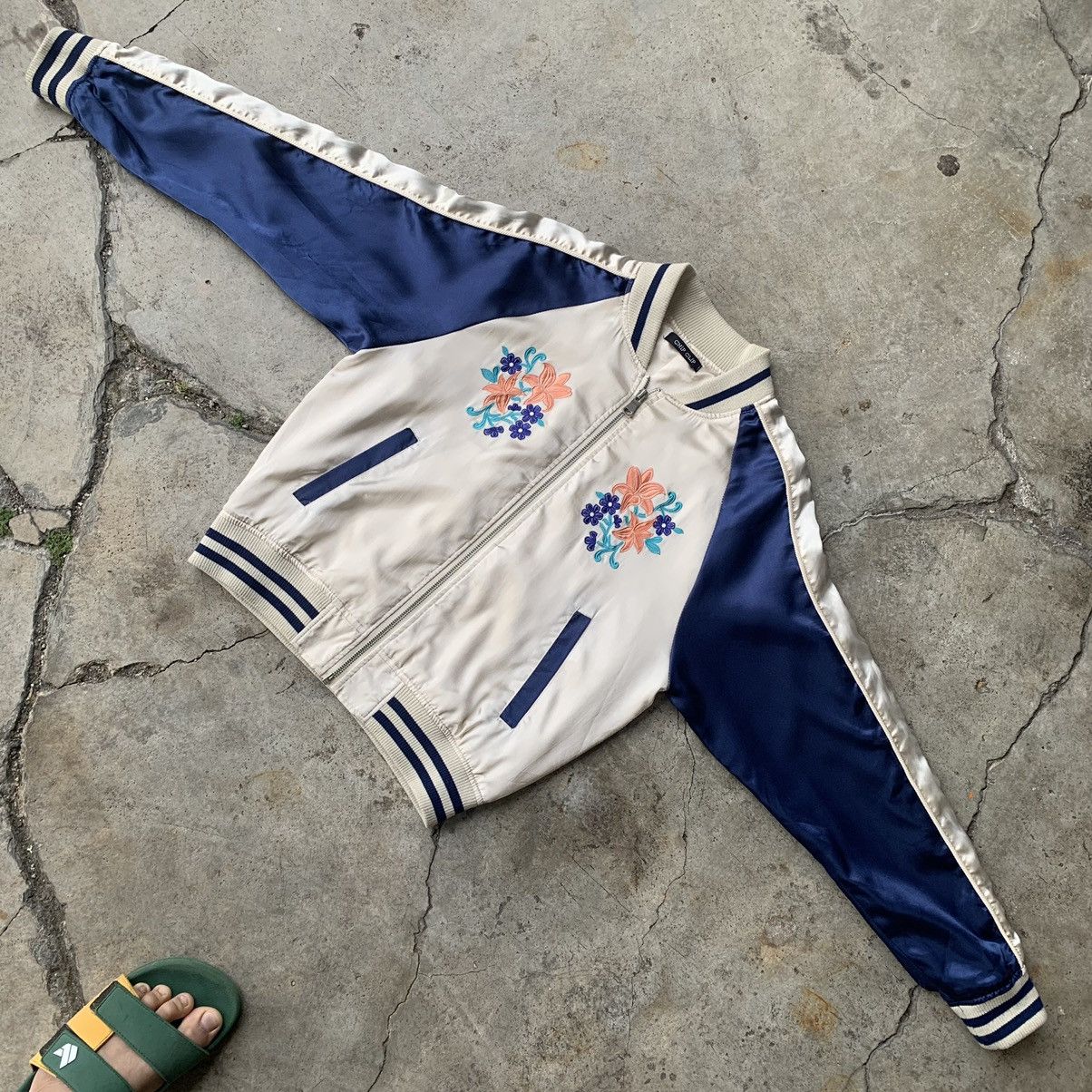 Japanese Brand Sukajan jacket embroidery flower style for cuteness Size M / US 6-8 / IT 42-44 - 10 Thumbnail