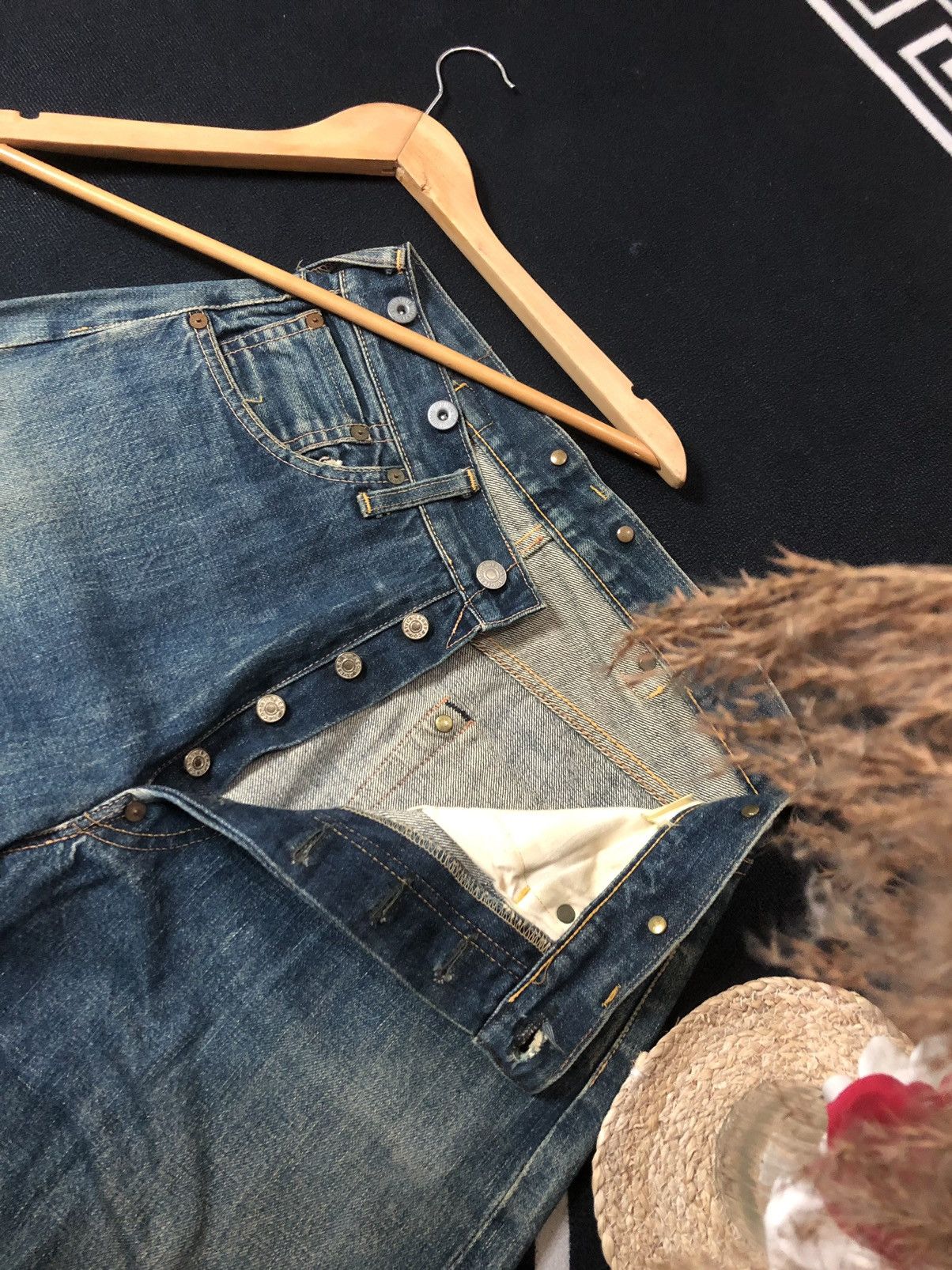 Evisu × Vintage VINTAGE EVIS/EVISU BUCKLE BACK SELVEDGE DISTRESED DENIM JEAN Size US 30 / EU 46 - 14 Thumbnail