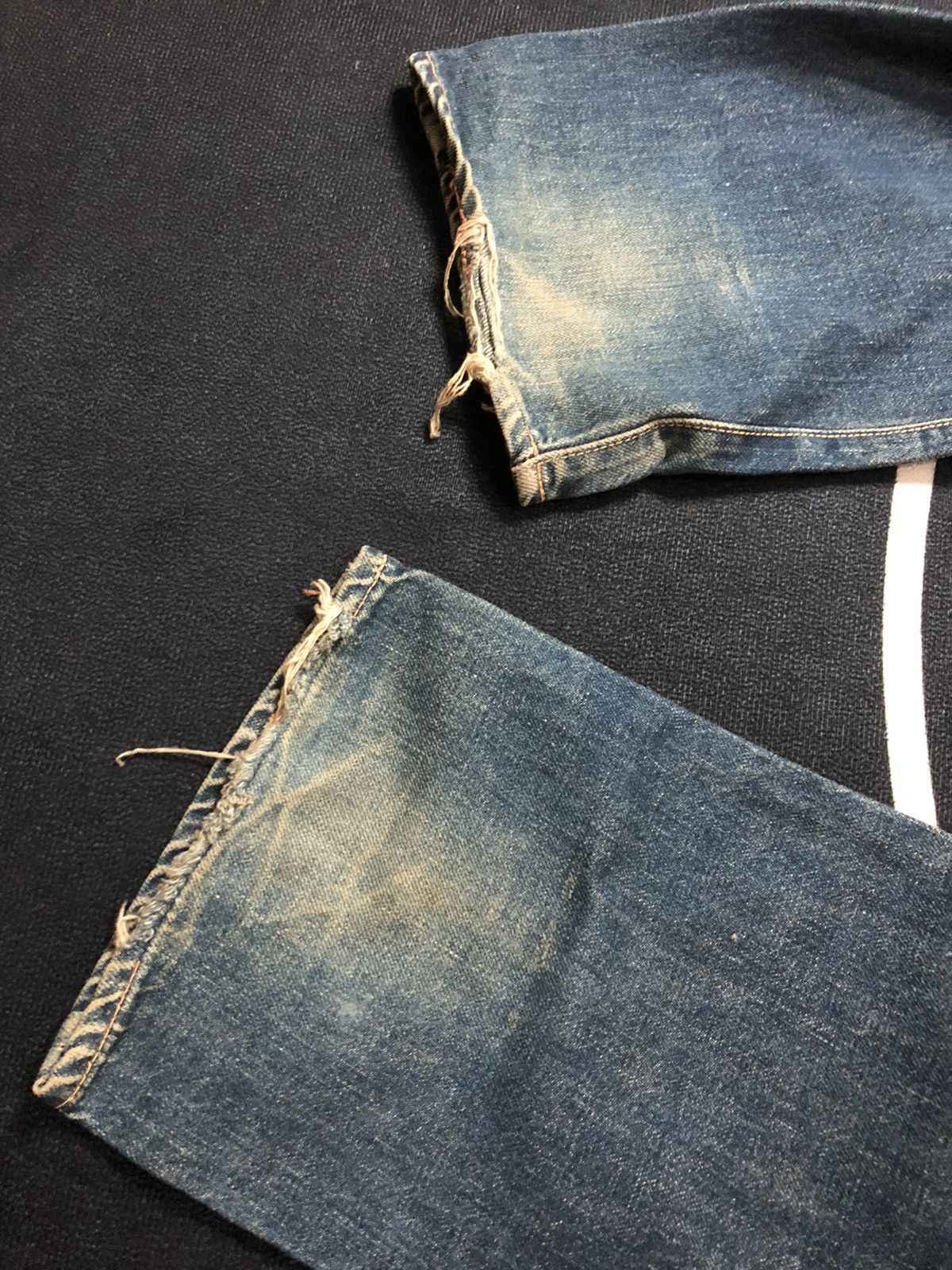 Evisu × Vintage VINTAGE EVIS/EVISU BUCKLE BACK SELVEDGE DISTRESED DENIM JEAN Size US 30 / EU 46 - 18 Thumbnail