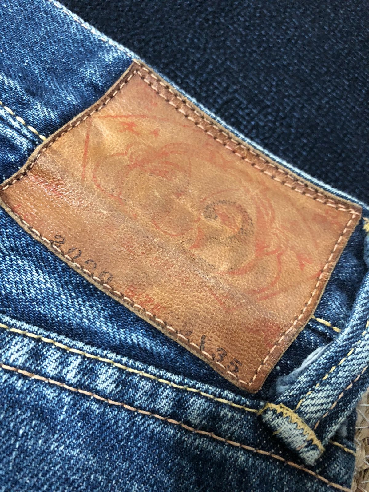Evisu VINTAGE EVISU SELVEDGE DISTRESSED DENIM JEANS Size US 29 - 4 Thumbnail