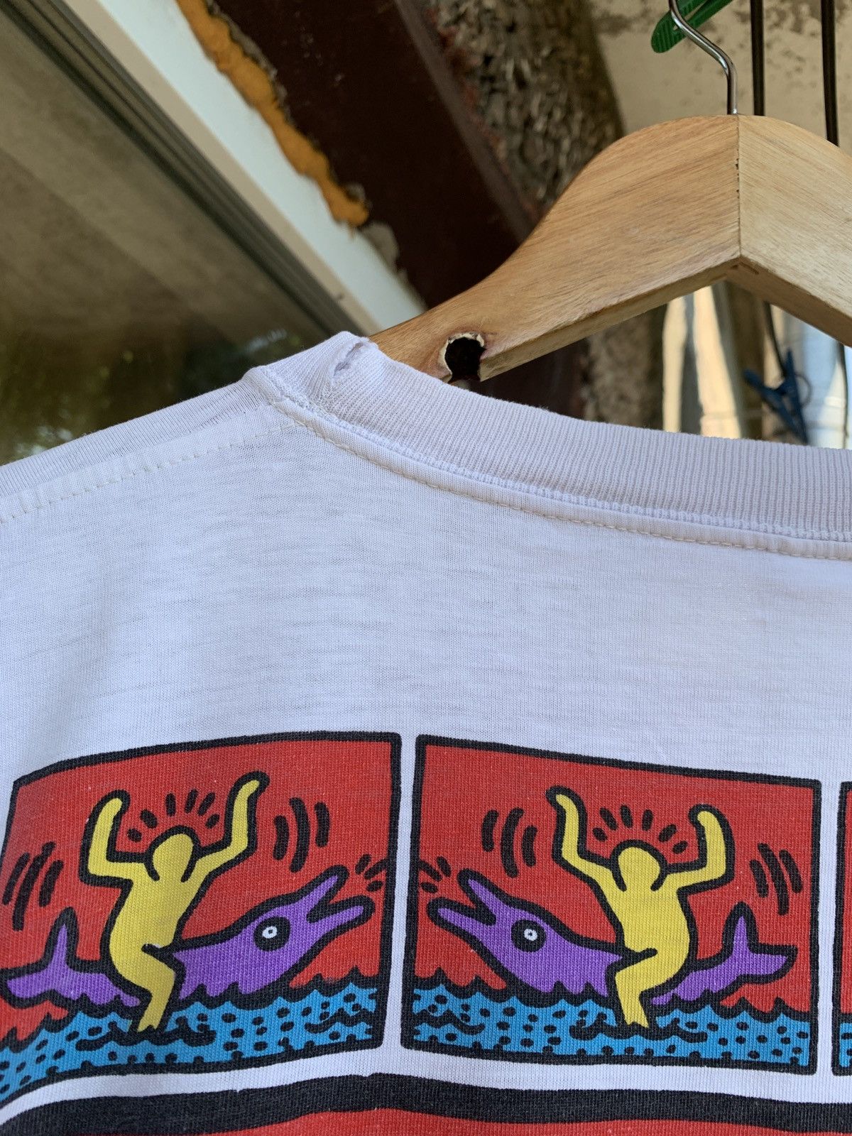 Keith Haring 1991 Vintage The Estate Of Keith Haring Dolphin Art T-Shirt Size US XL / EU 56 / 4 - 17 Thumbnail