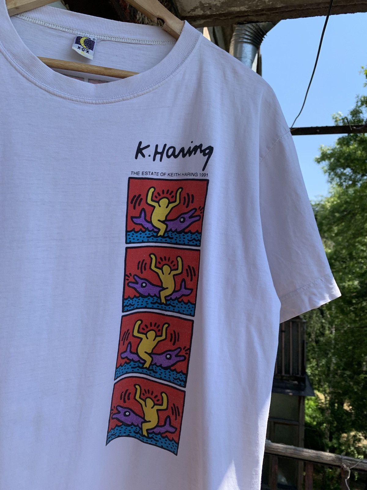 Keith Haring 1991 Vintage The Estate Of Keith Haring Dolphin Art T-Shirt Size US XL / EU 56 / 4 - 7 Thumbnail