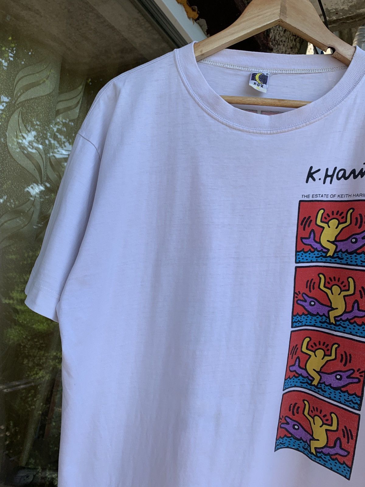 Keith Haring 1991 Vintage The Estate Of Keith Haring Dolphin Art T-Shirt Size US XL / EU 56 / 4 - 6 Thumbnail