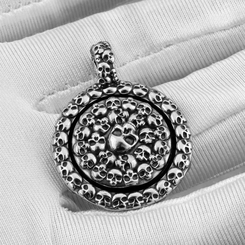 Jewelry Classic Disc Skull Pendant Necklace Size ONE SIZE - 4 Thumbnail