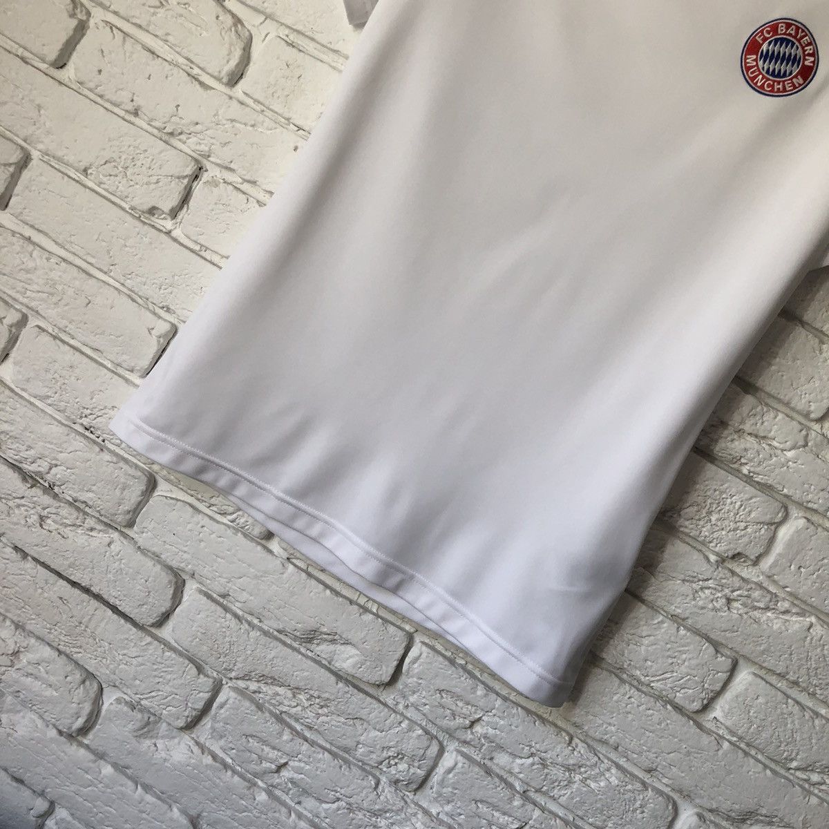 Adidas Bayern Munich Munchen retro copy 1991 1993 away jersey Size US S / EU 44-46 / 1 - 3 Thumbnail