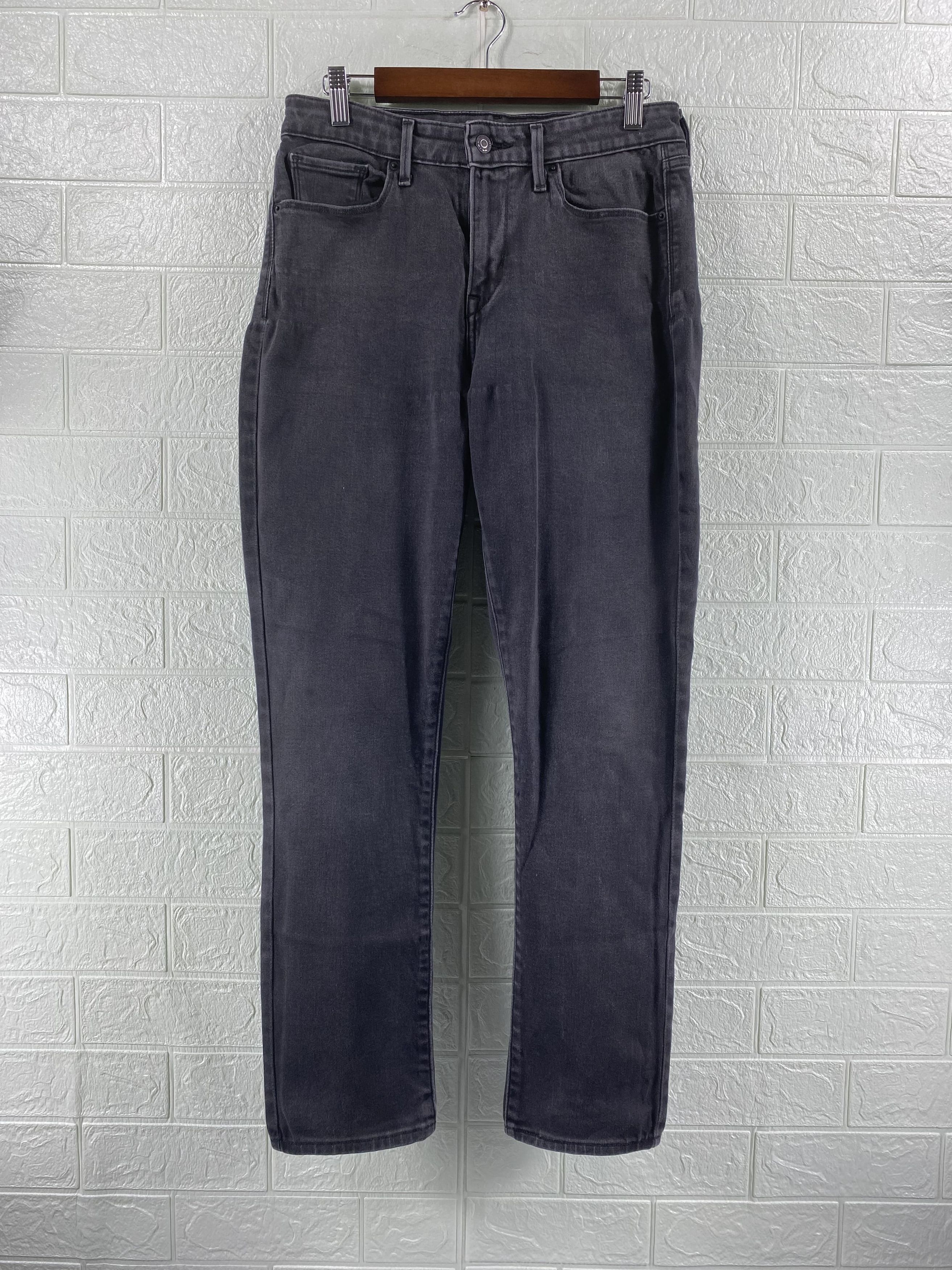 Vintage Levi`s Mid Rise Skinny Black Denim/Jeans
