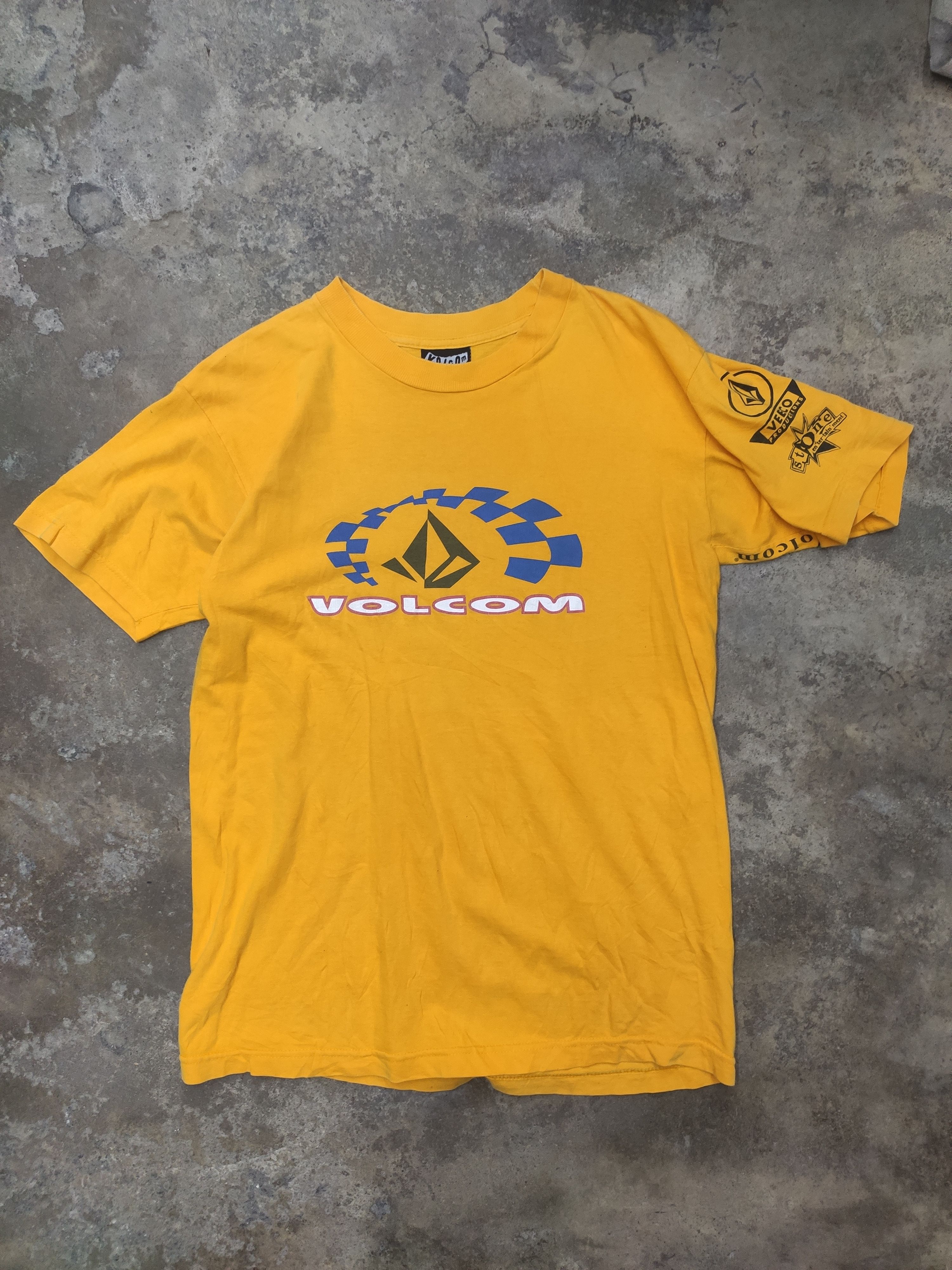 Powell Peralta Vintage 90s Vintage Volcom t shirt made in USA Size US M / EU 48-50 / 2 - 1 Thumbnail