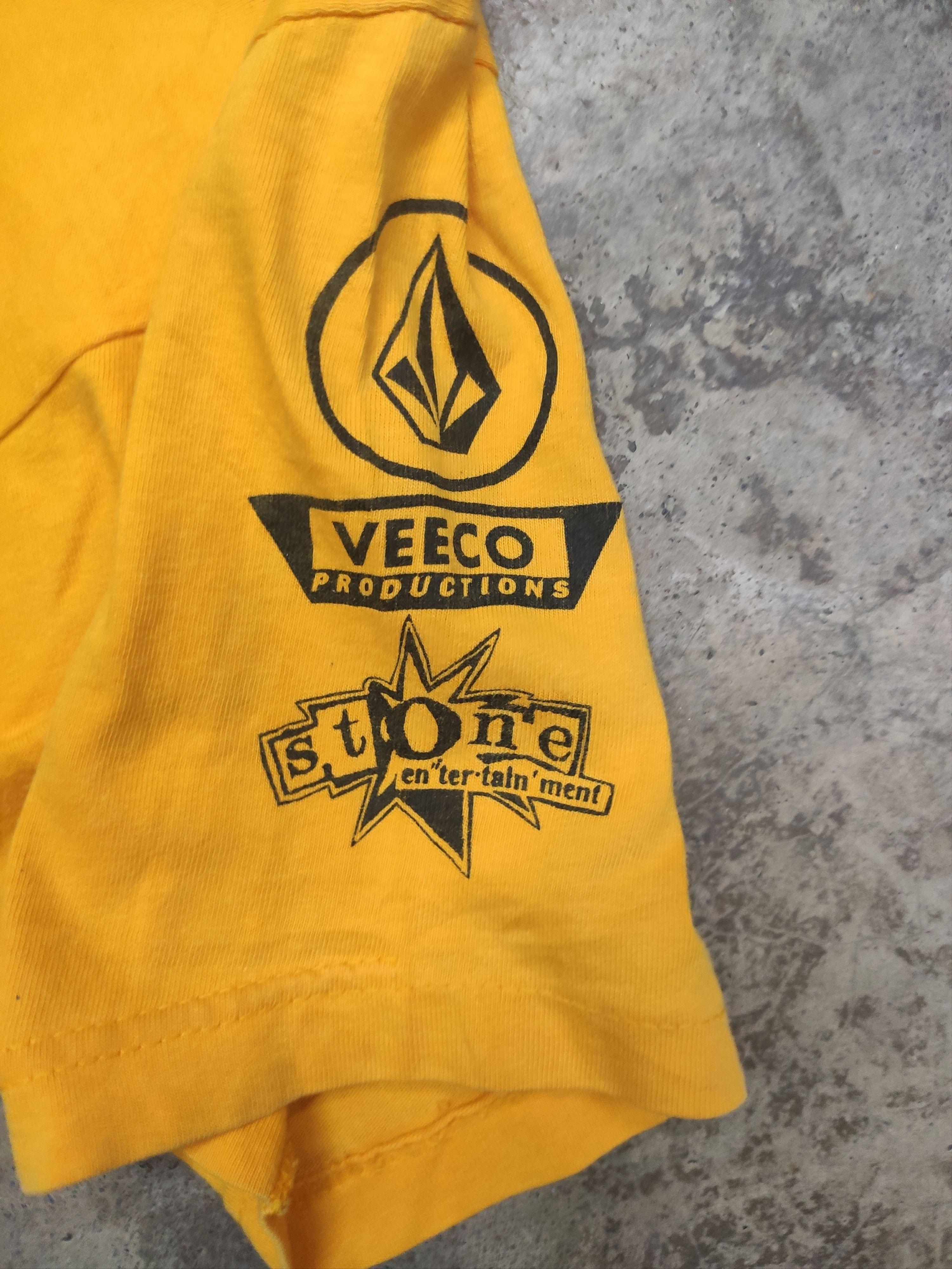 Powell Peralta Vintage 90s Vintage Volcom t shirt made in USA Size US M / EU 48-50 / 2 - 4 Thumbnail