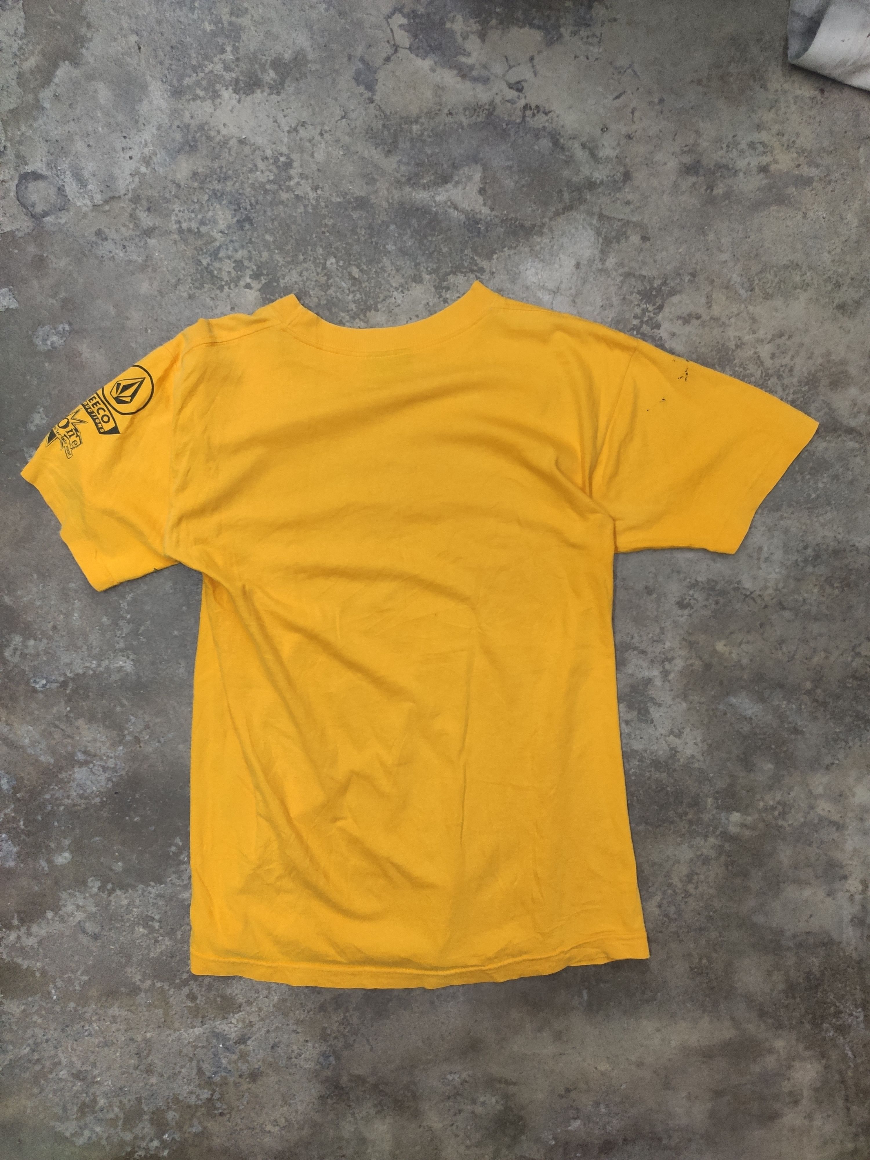 Powell Peralta Vintage 90s Vintage Volcom t shirt made in USA Size US M / EU 48-50 / 2 - 7 Thumbnail