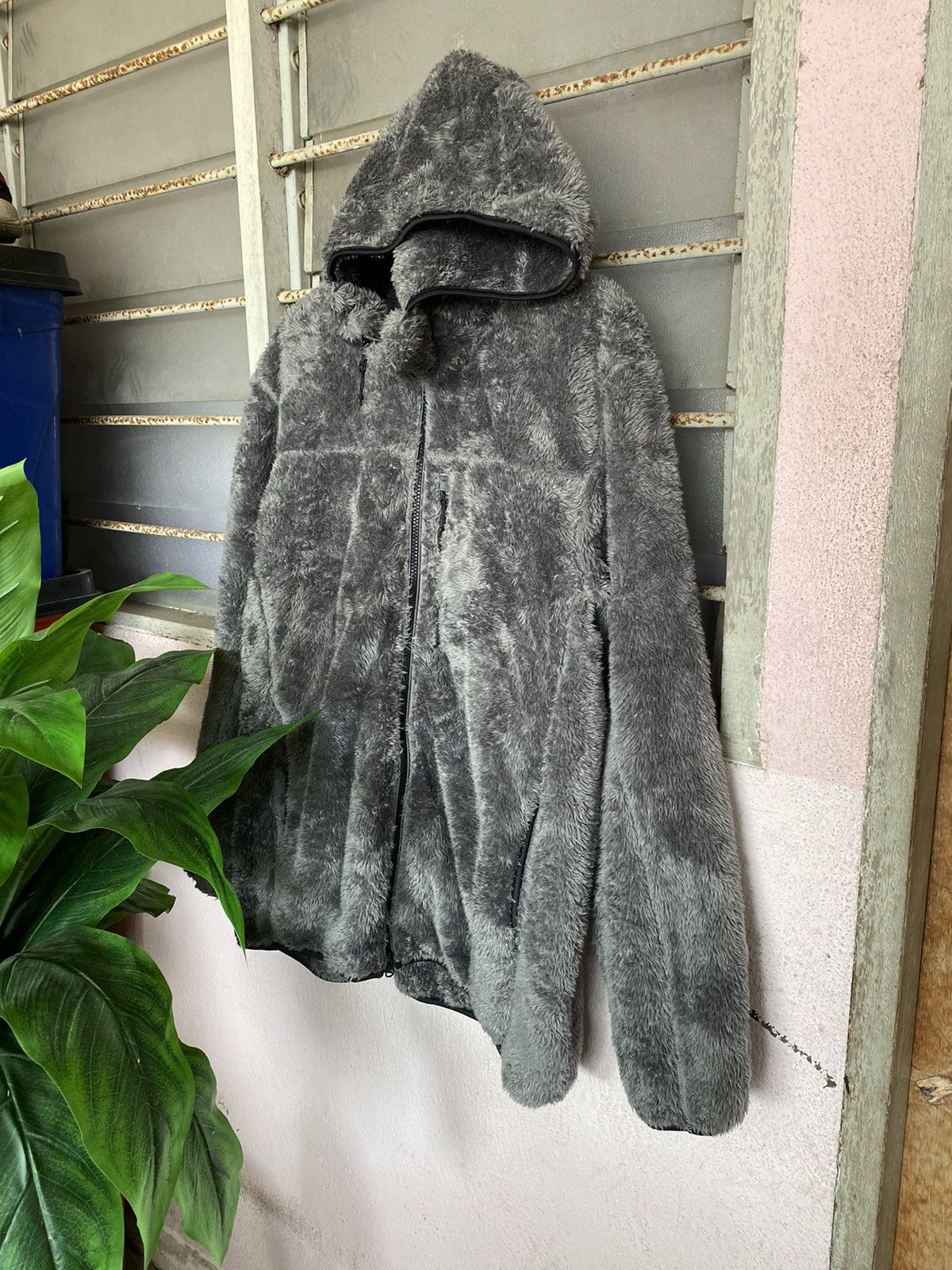 Uniqlo fur hoodie hotsell