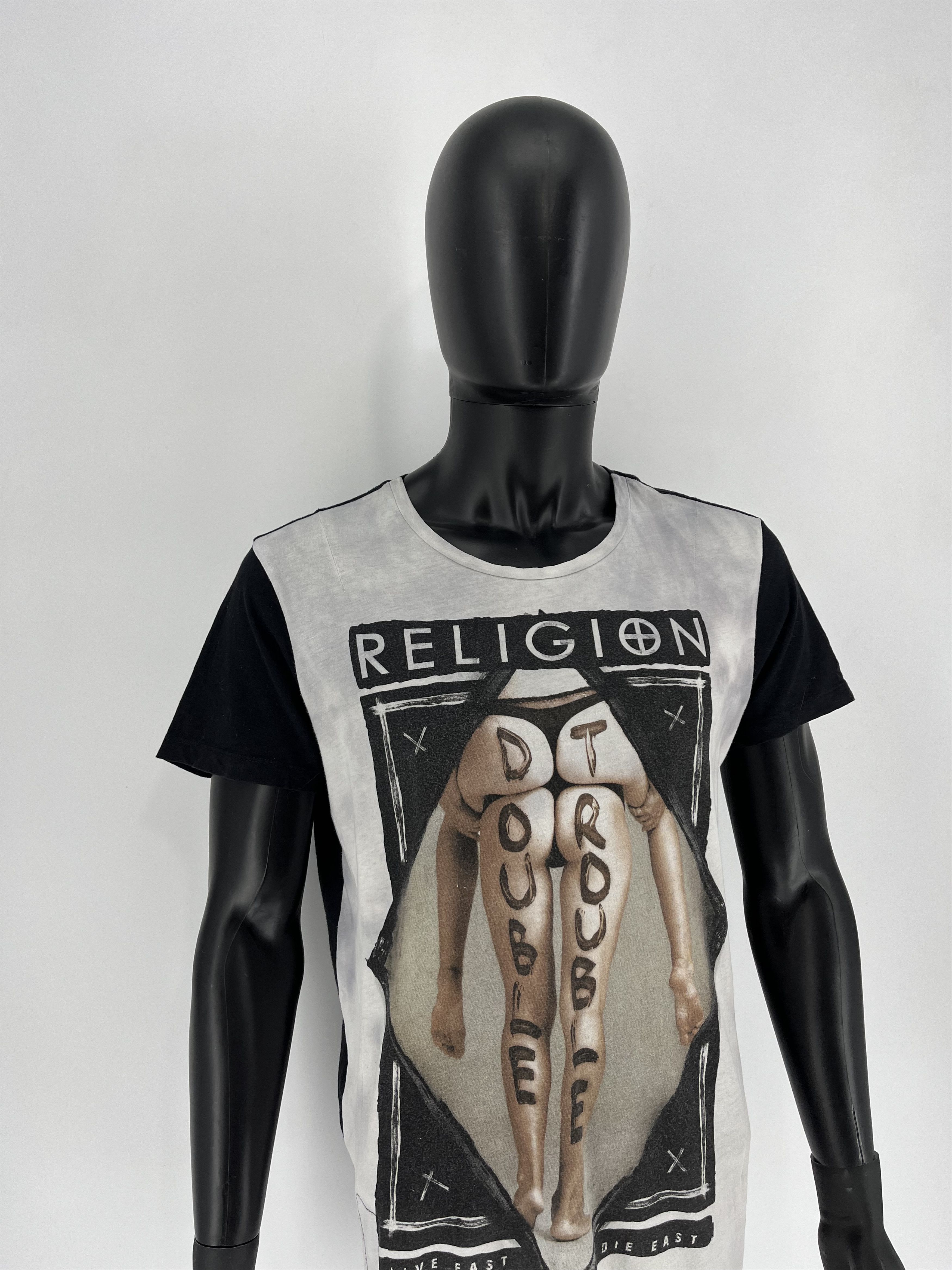 Vintage Vintage Y2k Religion Sexy girl skull Rap Style T-shirt Size US M / EU 48-50 / 2 - 8 Thumbnail