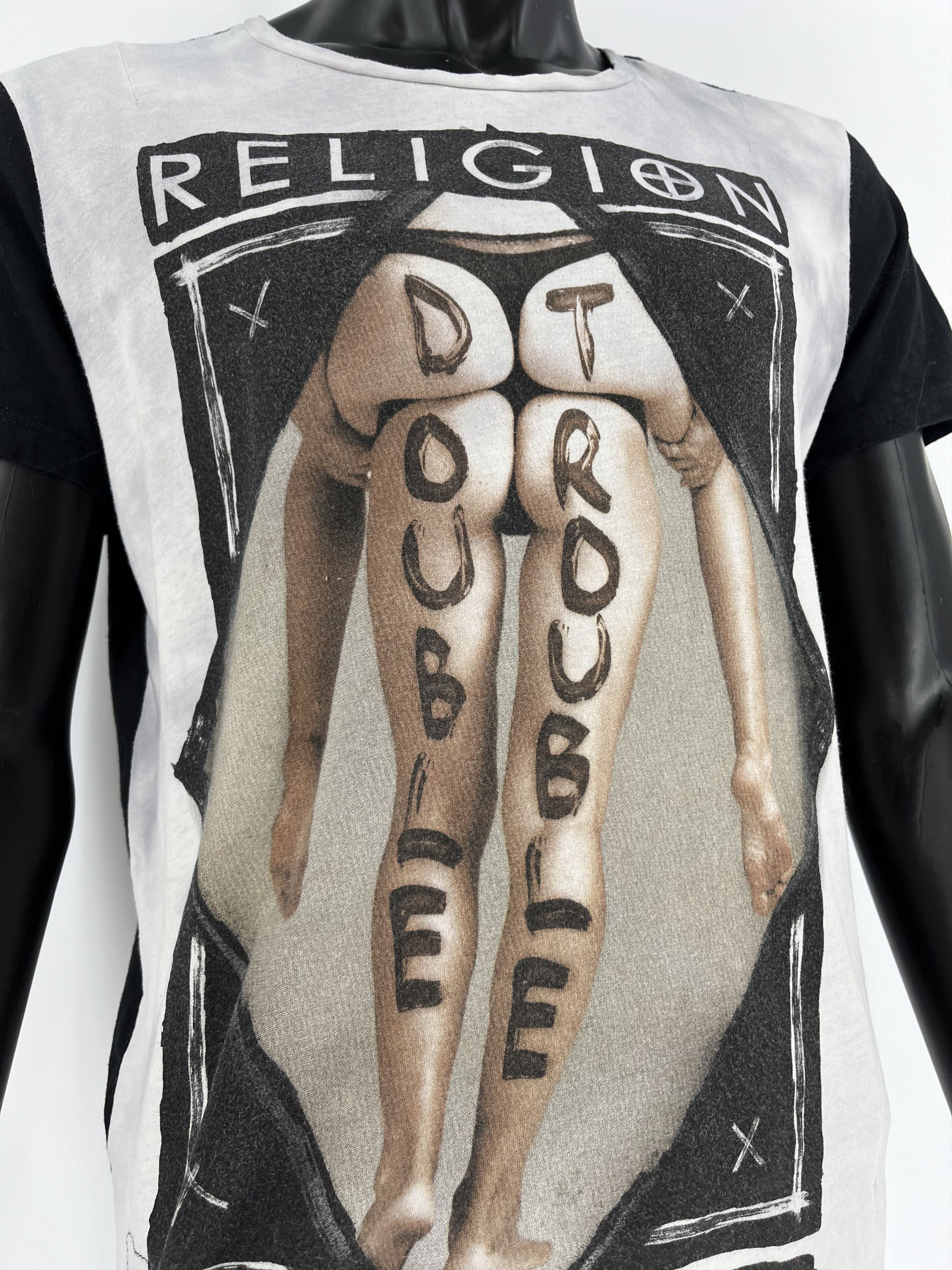 Vintage Vintage Y2k Religion Sexy girl skull Rap Style T-shirt Size US M / EU 48-50 / 2 - 13 Thumbnail