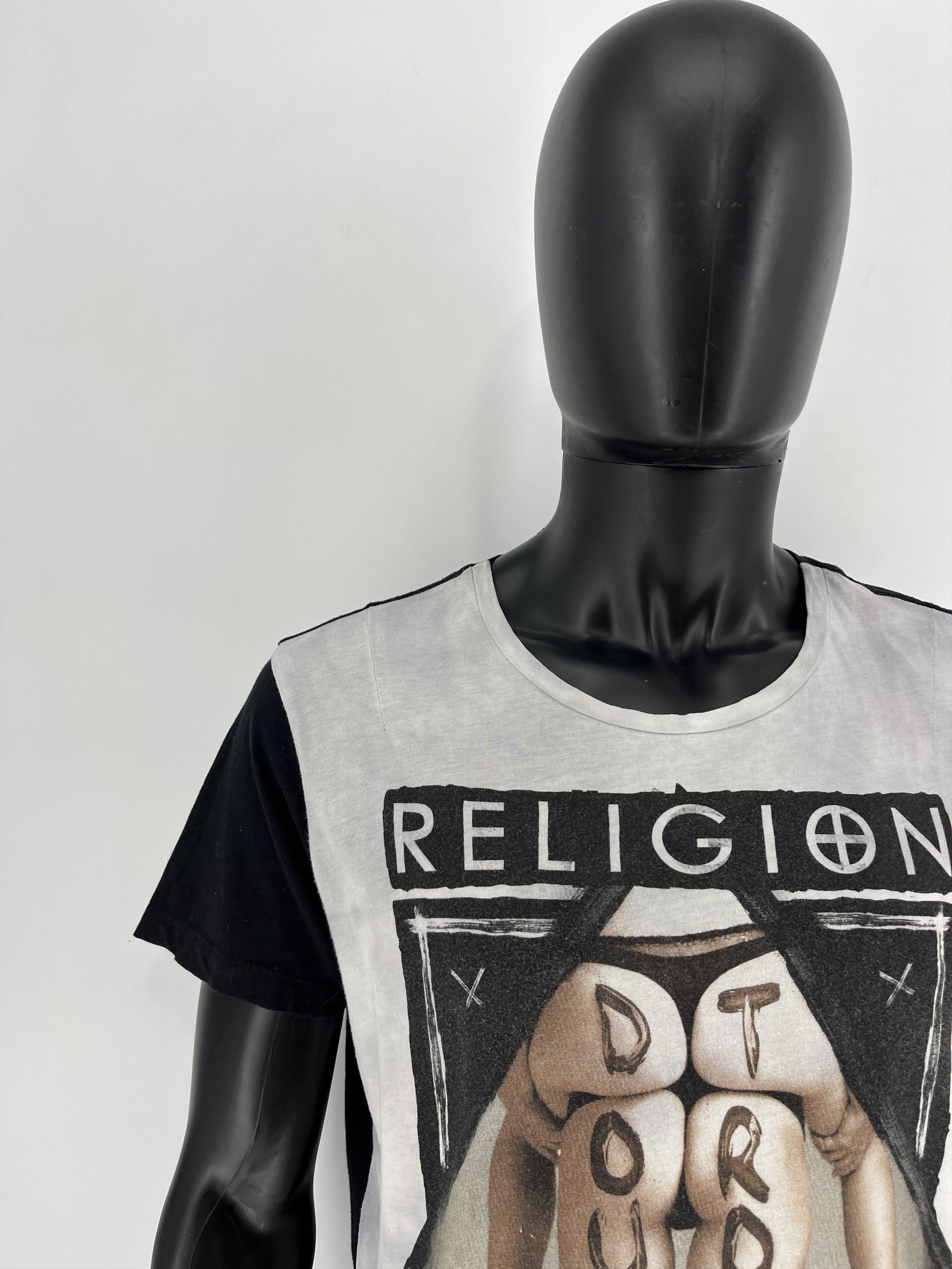 Vintage Vintage Y2k Religion Sexy girl skull Rap Style T-shirt Size US M / EU 48-50 / 2 - 4 Thumbnail