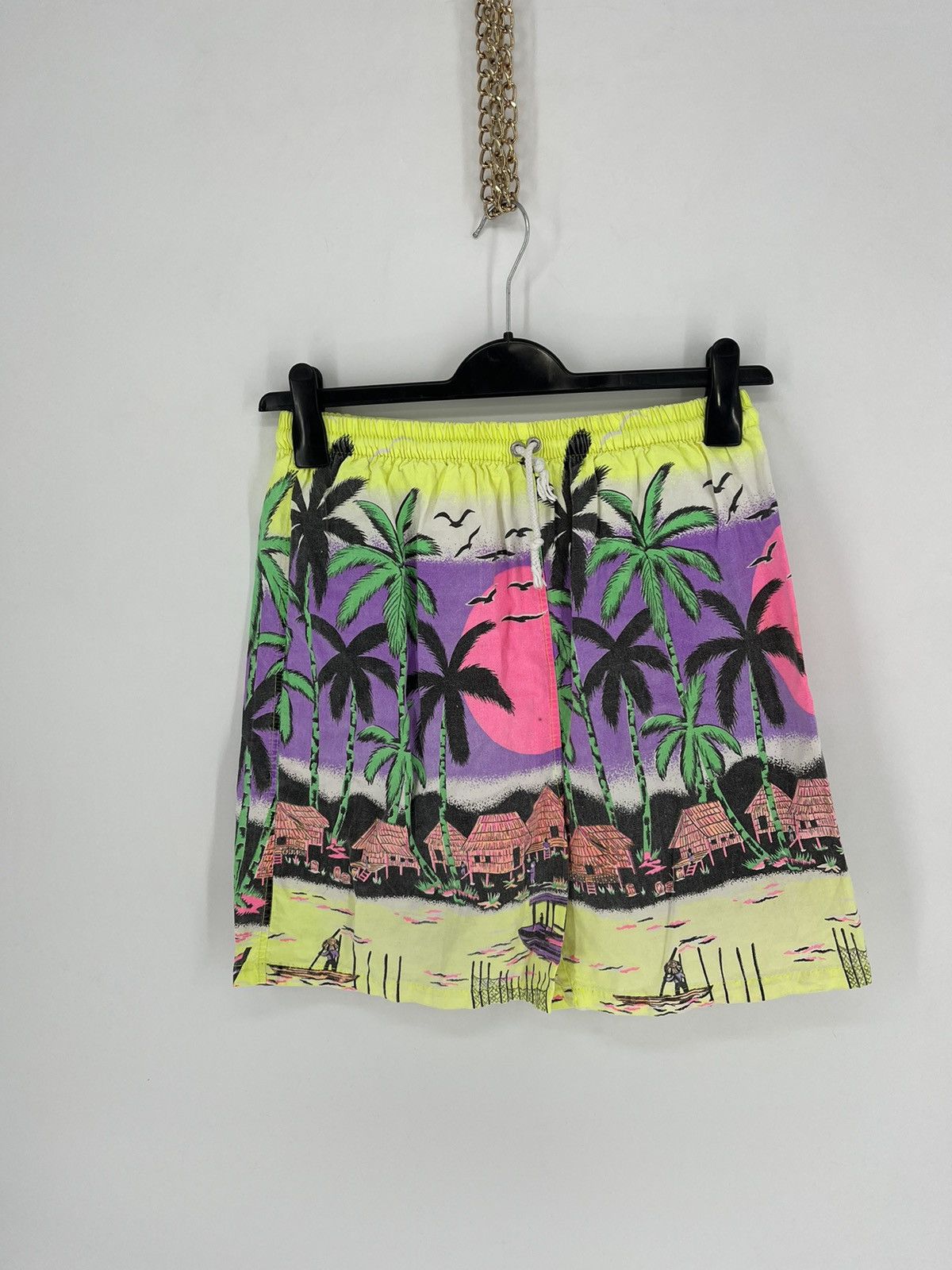 Vintage Vintage Y2K Art Streetwear Hawaiian Shorts Fashion Grailed Size US 30 / EU 46 - 1 Thumbnail