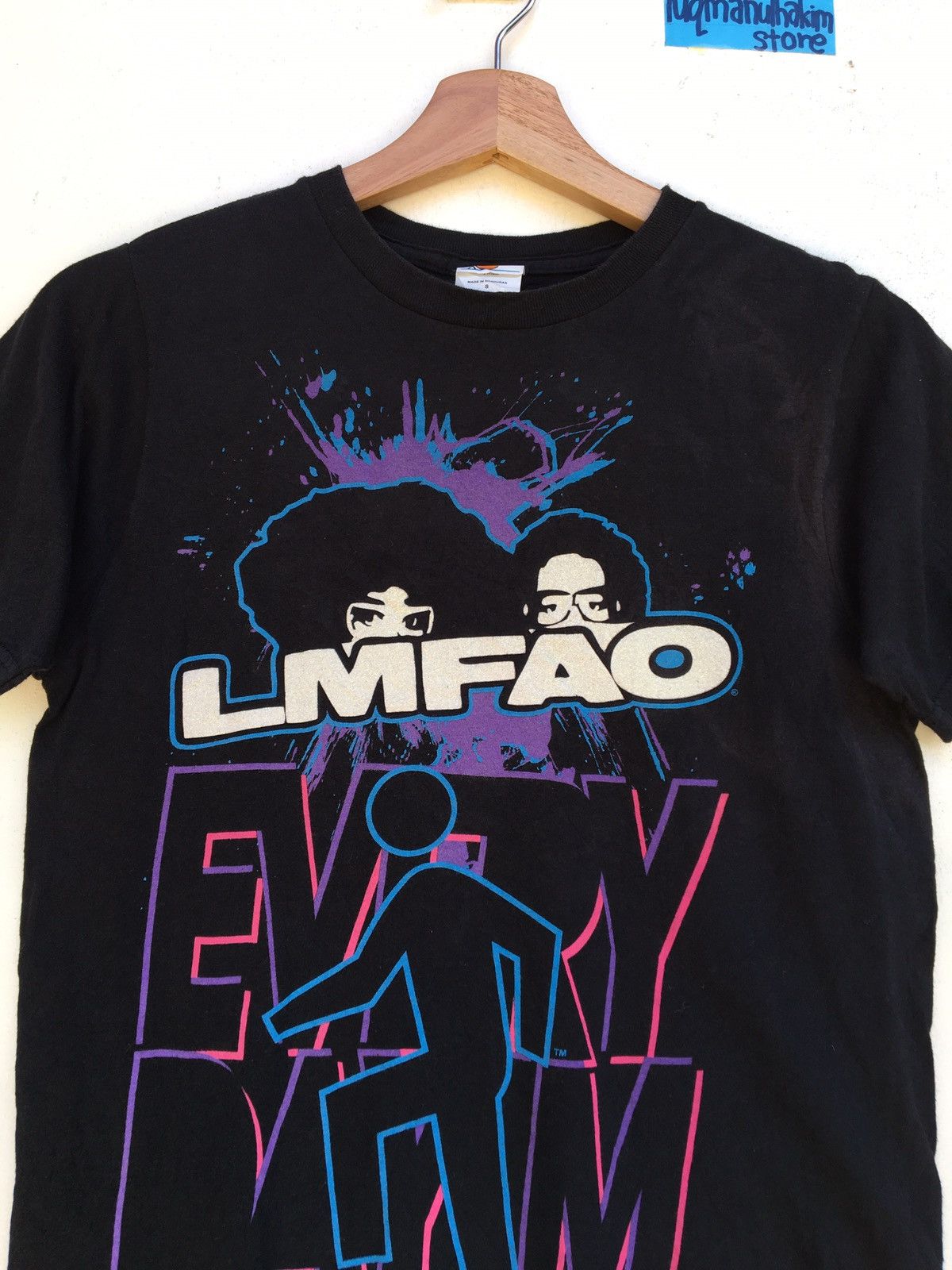 Rap Tees LMFAO Hip Hop Music Everyday Im Shufflin Printed Tshirt Size US S / EU 44-46 / 1 - 4 Thumbnail
