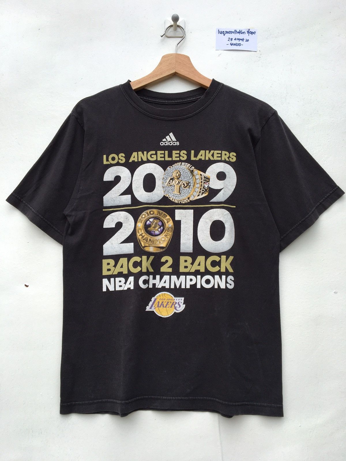 NBA Vintage Los Angeles Lakers B2B NBA Champions Tshirt Size US S / EU 44-46 / 1 - 1 Thumbnail